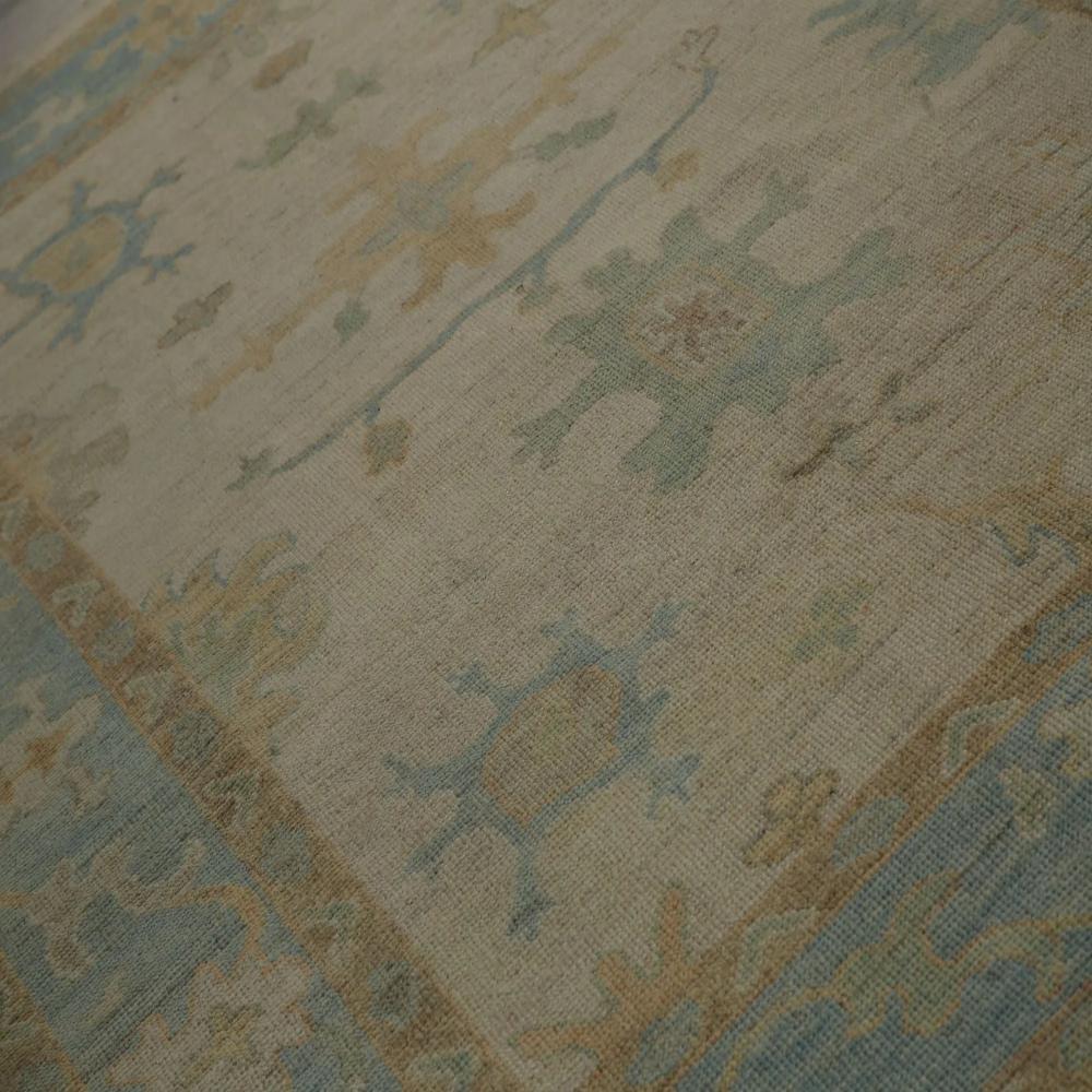 Oushak-Teppiche aus der Türkei – Design – 98702 (20. Jahrhundert) im Angebot
