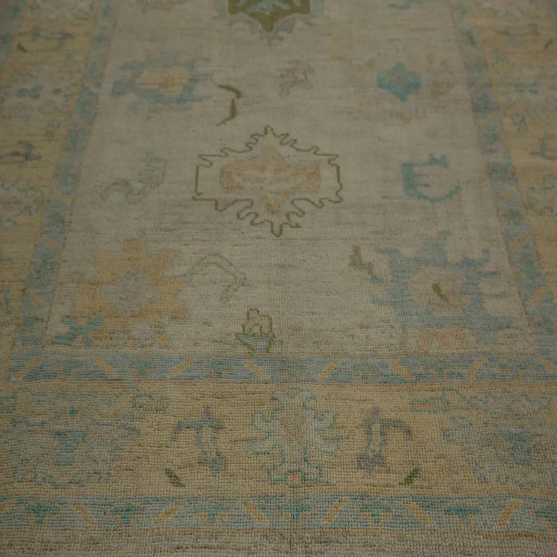 Oushak-Teppiche aus der Türkei – Design – 98703 (Türkisch) im Angebot