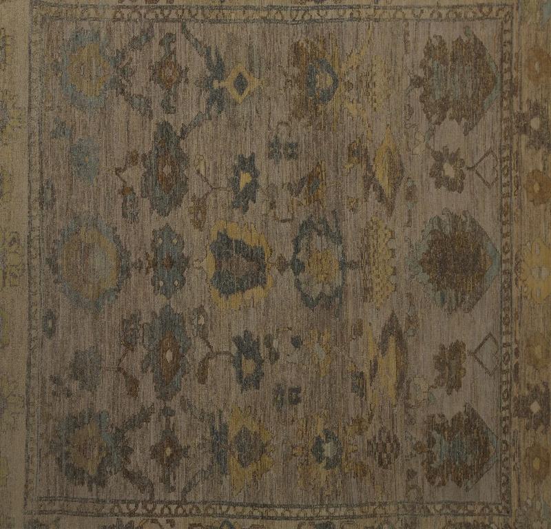 Entdecken Sie die Eleganz von Turkey Oushak mit seinen Teppichen. Dieses exklusive Design, das mit viel Liebe zum Detail entworfen wurde, ist perfekt, um Ihren Raum zu verschönern.