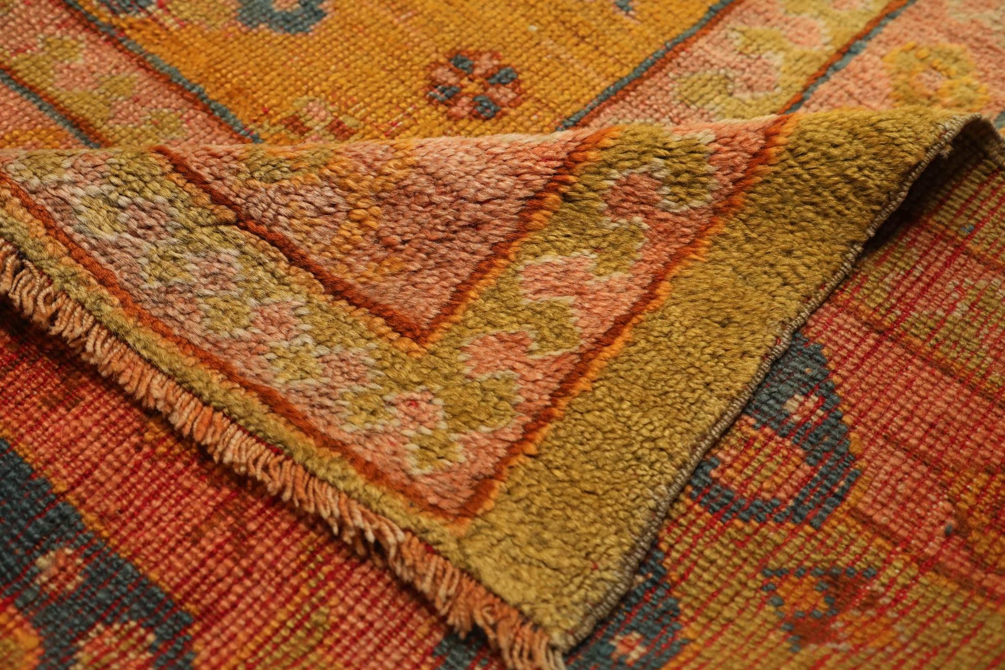 Tappeto Oushak in Turchia di dimensioni eccessive, circa 1910 - Lana, verde, arancione, rosa - 99577 In condizioni ottime in vendita a Dallas, TX