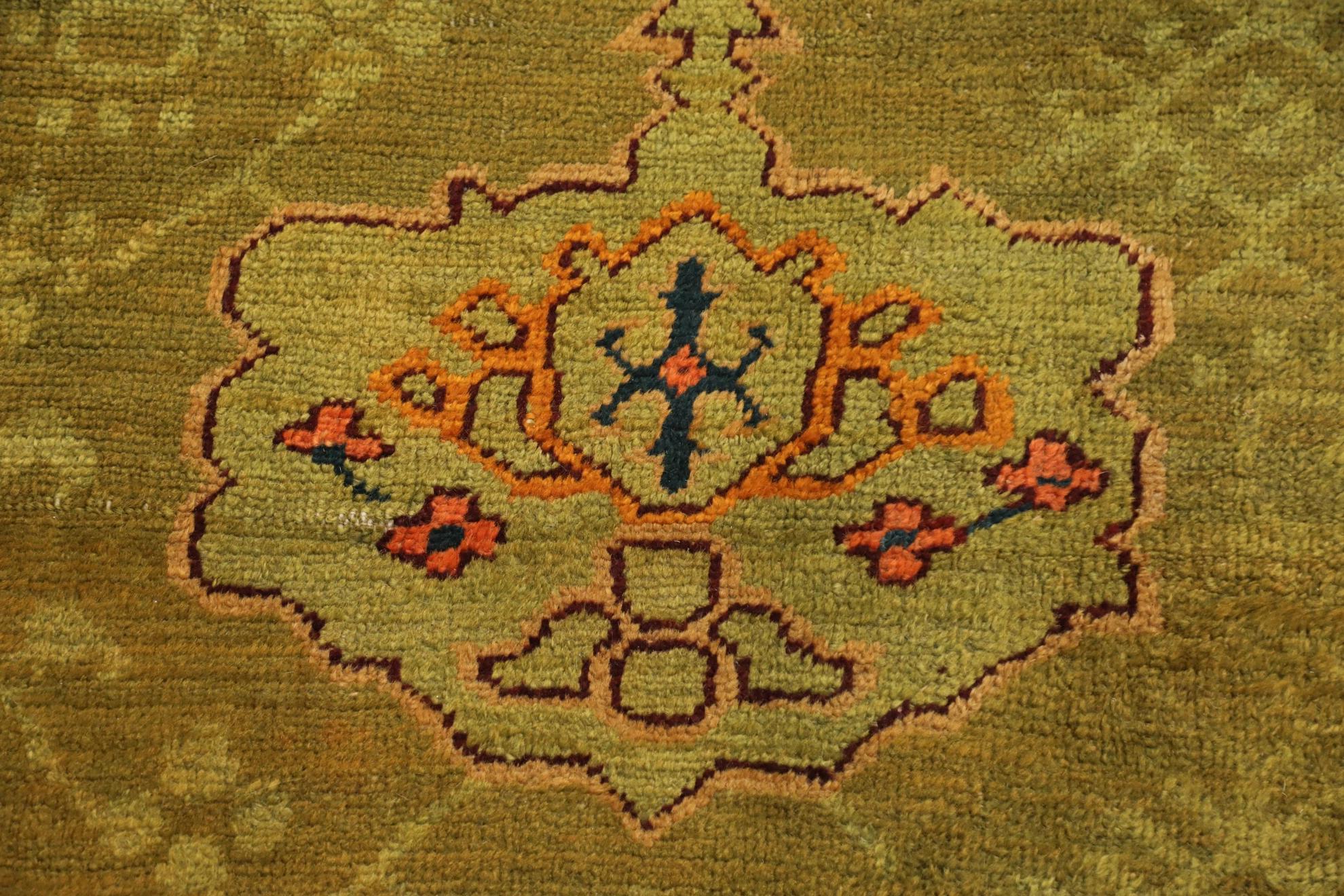 Turco Tappeto Oushak in Turchia di dimensioni eccessive, circa 1910 - Disegno in lana verde rosa rosso - 99578 in vendita