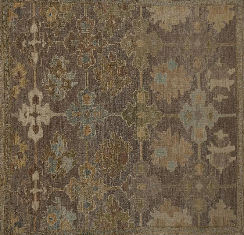 Turkey Sultanabad Area Rugs - Design - 98122 In Excellent Condition For Sale In Dallas, TX