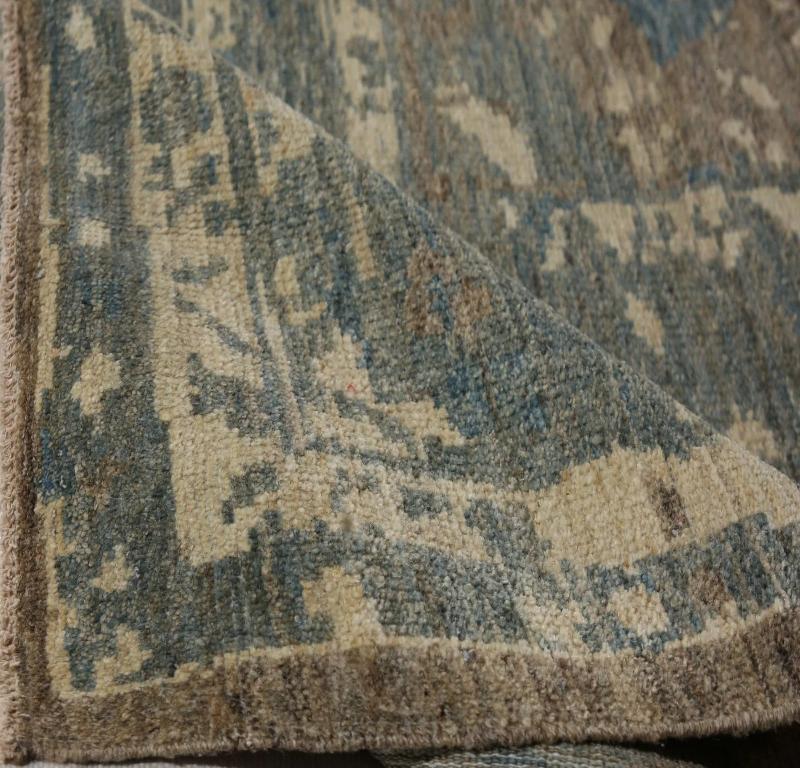 Entdecken Sie die Eleganz von Turkey Sultanabad mit seinen Teppichen. Dieses exklusive Design, das mit viel Liebe zum Detail entworfen wurde, ist perfekt, um Ihren Raum zu verschönern.
