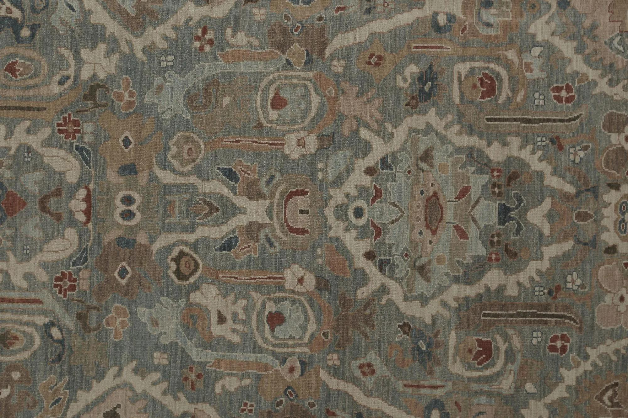 Scopri l'eleganza dei Sultanabad Rugs della Turchia. Progettato con una meticolosa attenzione ai dettagli, questo design esclusivo è perfetto per valorizzare il tuo spazio.