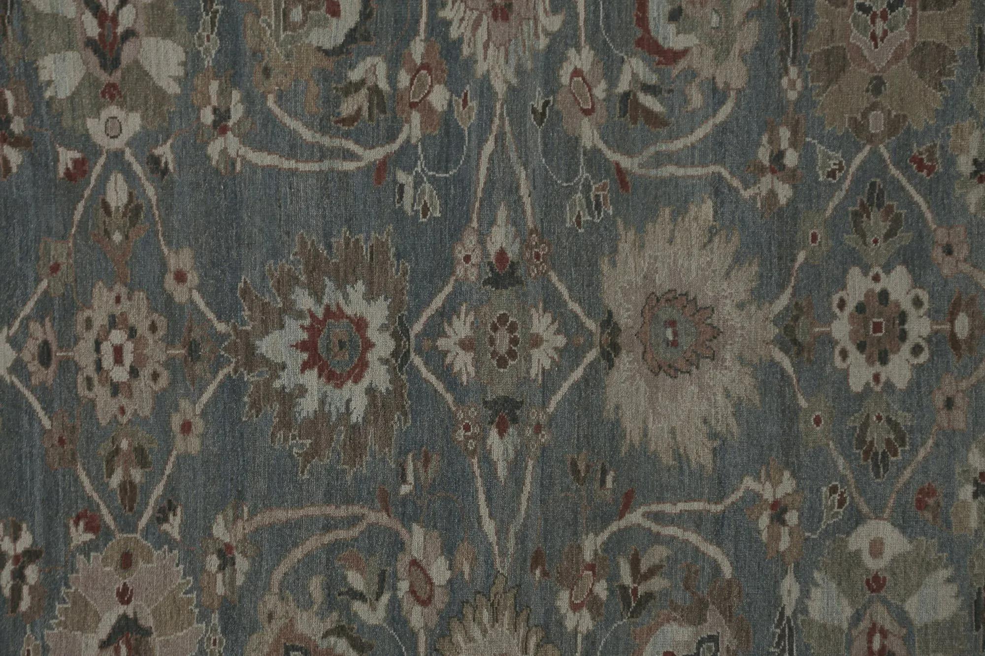 Entdecken Sie die Eleganz von Turkey Sultanabad mit seinen Teppichen. Dieses exklusive Design, das mit viel Liebe zum Detail entworfen wurde, ist perfekt, um Ihren Raum zu verschönern.