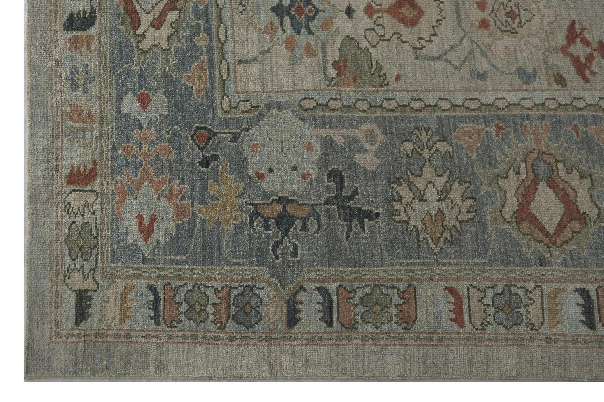 Entdecken Sie die Eleganz von Turkey Sultanabad mit seinen Teppichen. Dieses exklusive Design, das mit viel Liebe zum Detail entworfen wurde, ist perfekt, um Ihren Raum zu verschönern.