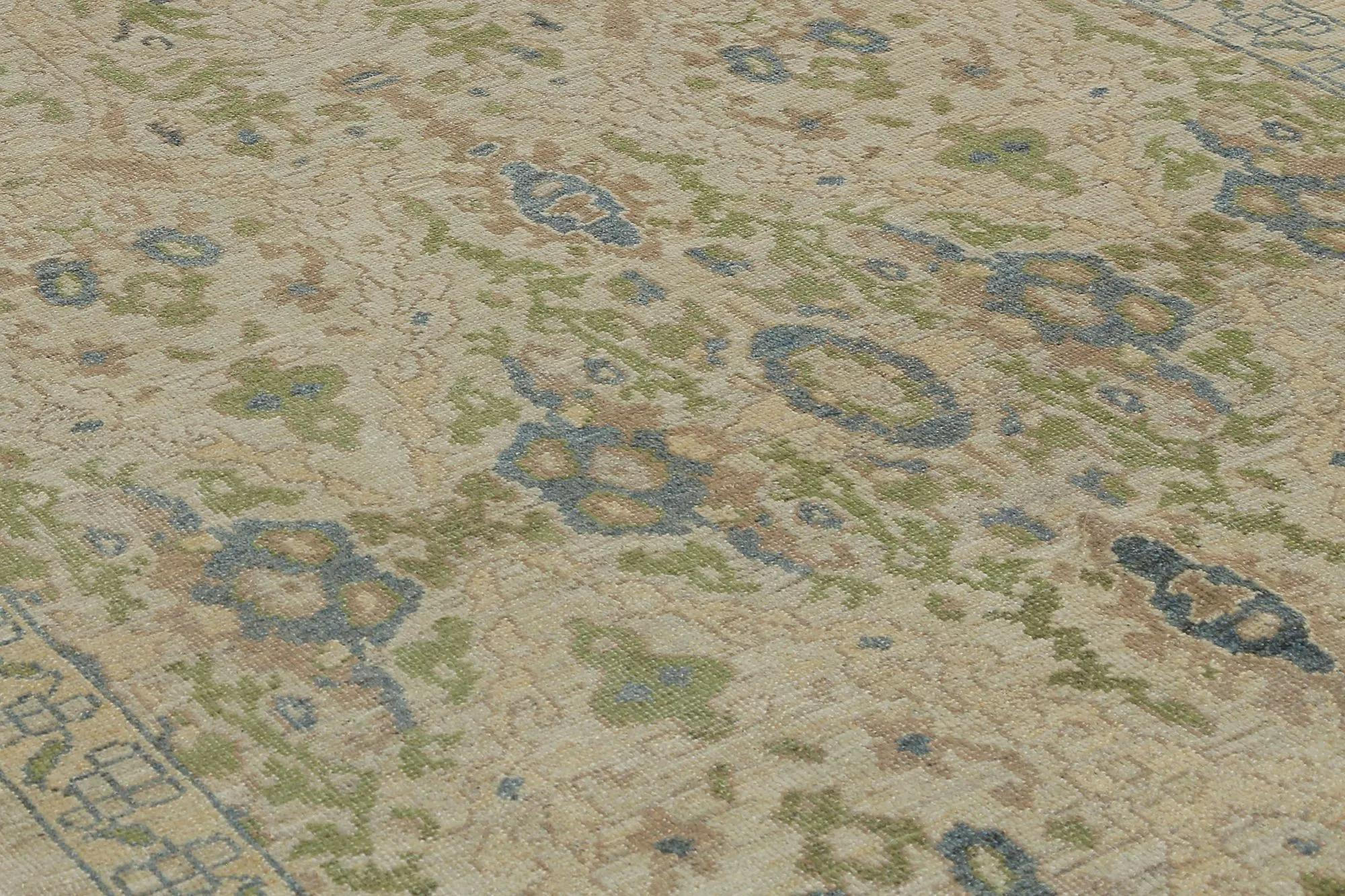 Entdecken Sie die Eleganz von Turkey Sultanabad mit seinen Teppichen. Dieses exklusive Design, das mit viel Liebe zum Detail entworfen wurde, ist perfekt, um Ihren Raum zu verschönern.