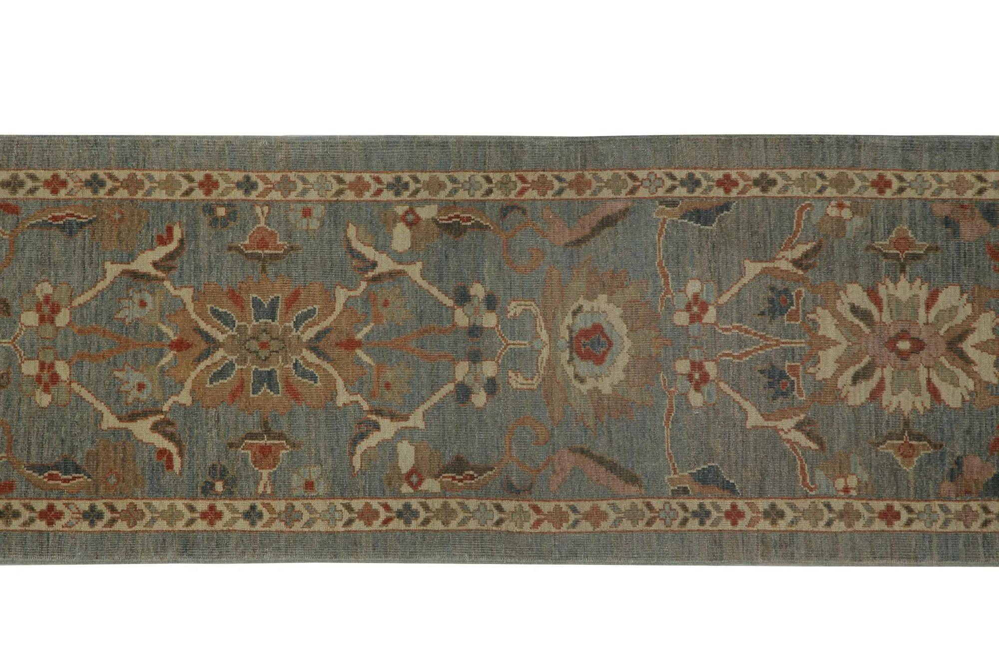 Scopri l'eleganza dei Sultanabad Rugs della Turchia. Progettato con una meticolosa attenzione ai dettagli, questo design esclusivo è perfetto per valorizzare il tuo spazio.
