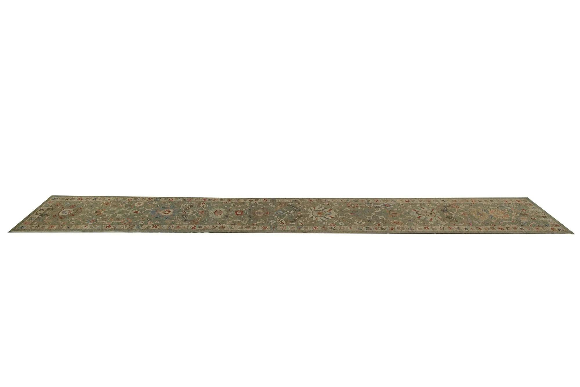 Descubre la elegancia de Turquía con Sultanabad Rugs. Diseñado con meticulosa atención al detalle, este diseño exclusivo es perfecto para realzar tu espacio.