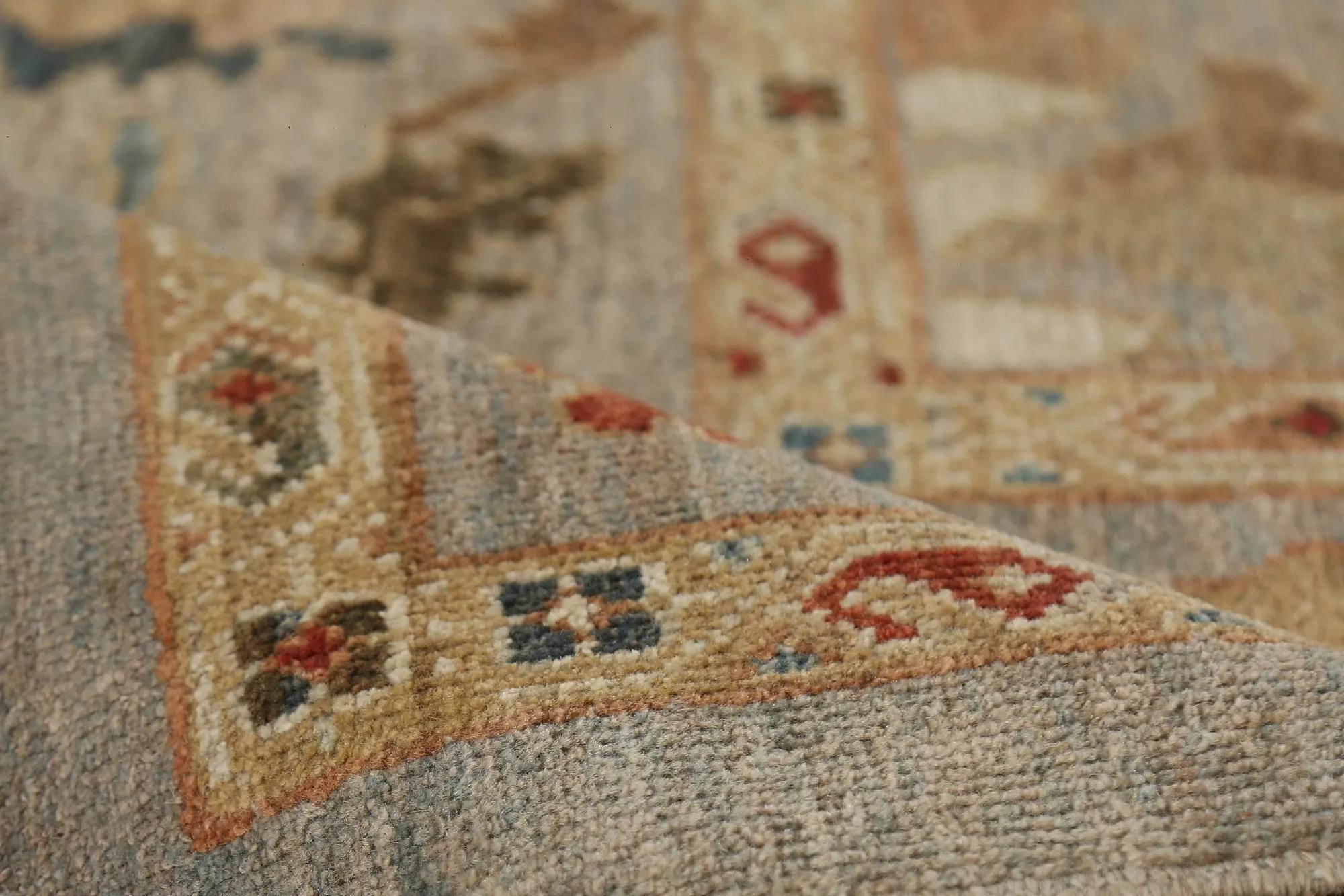 Entdecken Sie die Eleganz von Turkey Sultanabad mit seinen Teppichen. Dieses exklusive Design, das mit viel Liebe zum Detail entworfen wurde, ist perfekt, um Ihren Raum zu verschönern.