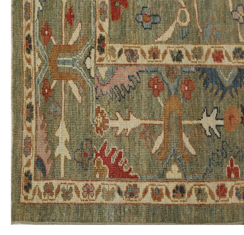 Découvrez l'élégance des tapis de Turquie Sultanabad. Conçu avec une attention méticuleuse aux détails, ce design exclusif est parfait pour mettre en valeur votre espace.