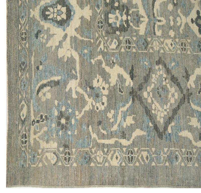 Descubre la elegancia de Turquía con Sultanabad Rugs. Diseñado con meticulosa atención al detalle, este diseño exclusivo es perfecto para realzar tu espacio.