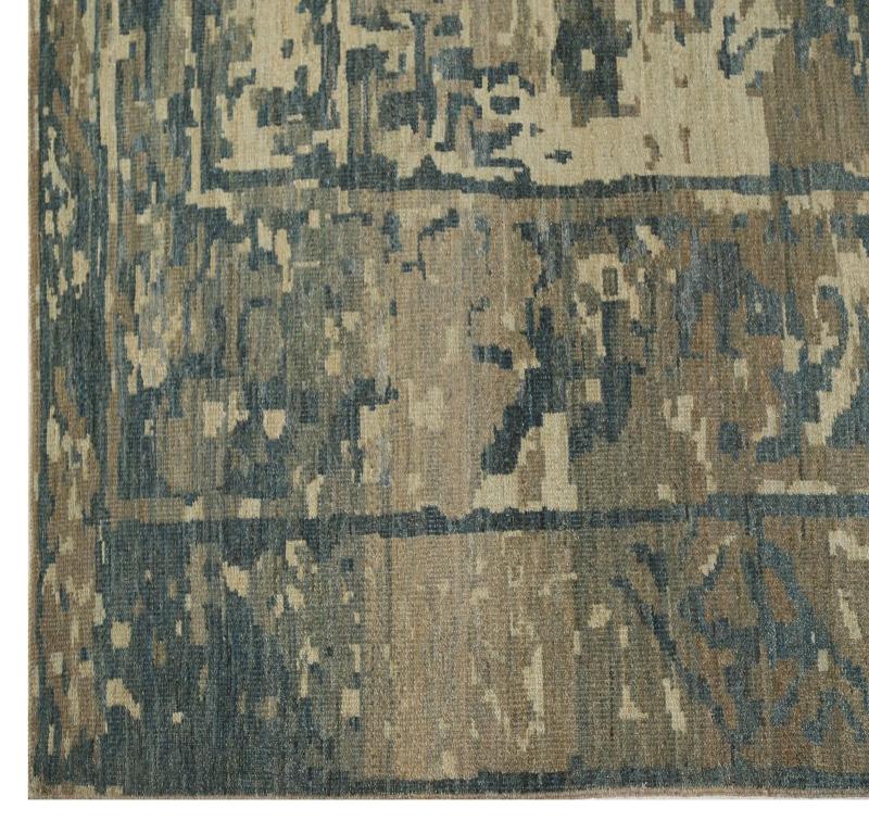 Découvrez l'élégance des tapis de Turquie Sultanabad. Conçu avec une attention méticuleuse aux détails, ce design exclusif est parfait pour mettre en valeur votre espace.