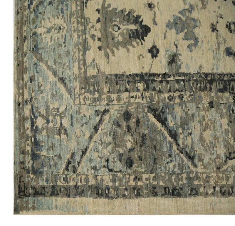 Descubre la elegancia de Turquía con Sultanabad Rugs. Diseñado con meticulosa atención al detalle, este diseño exclusivo es perfecto para realzar tu espacio.