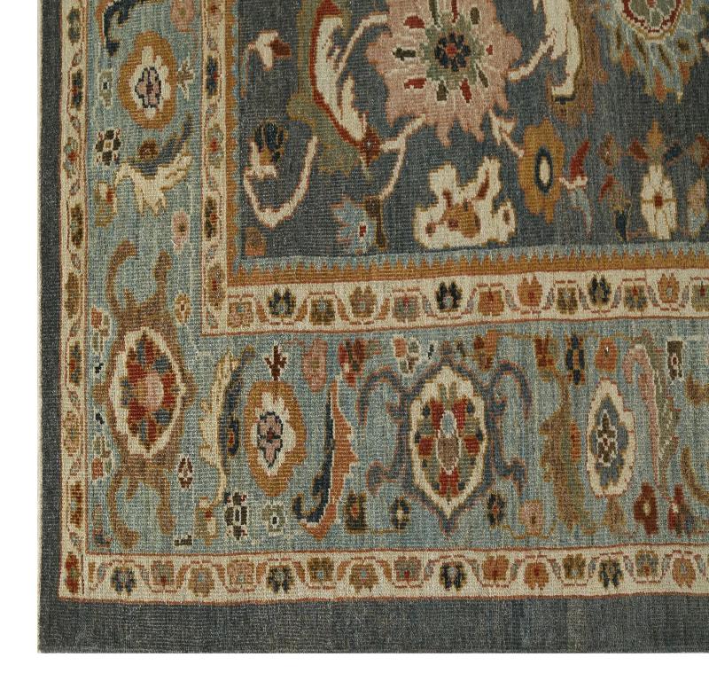 Découvrez l'élégance des tapis de Turquie Sultanabad. Conçu avec une attention méticuleuse aux détails, ce design exclusif est parfait pour mettre en valeur votre espace.