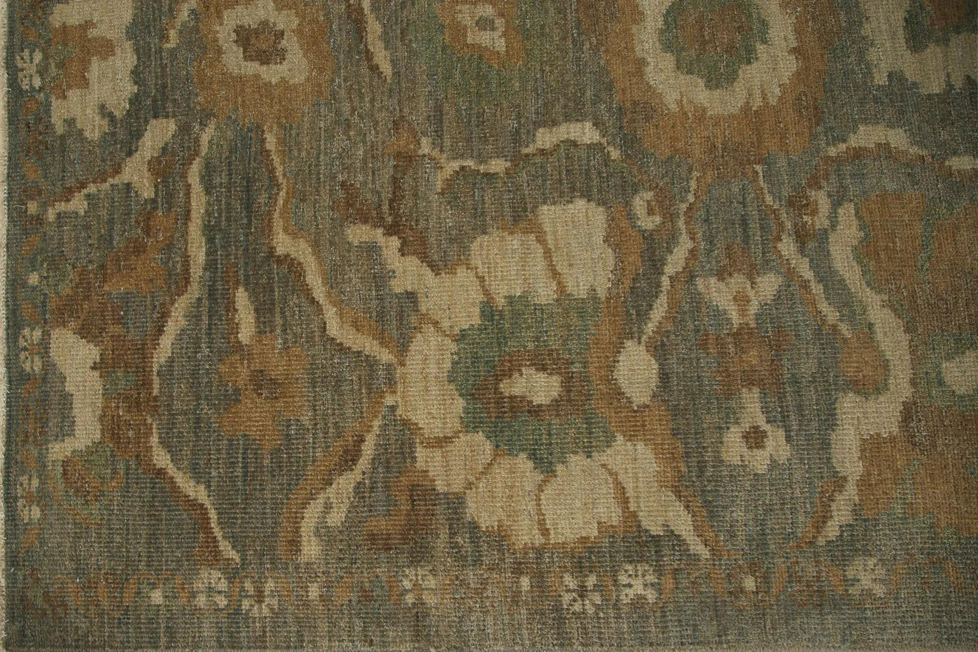 Descubre la elegancia de Turquía con Sultanabad Rugs. Diseñado con meticulosa atención al detalle, este diseño exclusivo es perfecto para realzar tu espacio.