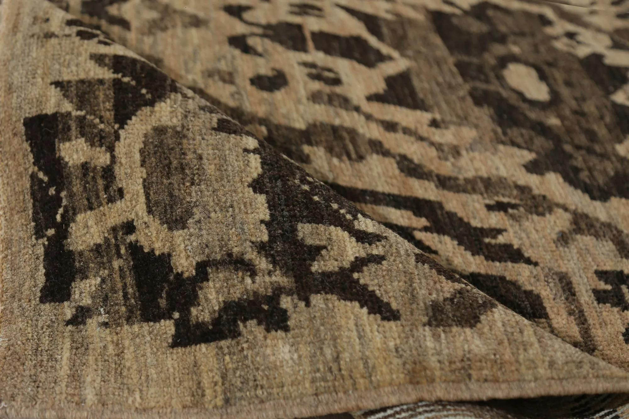 Descubre la elegancia de Turquía con Sultanabad Rugs. Diseñado con meticulosa atención al detalle, este diseño exclusivo es perfecto para realzar tu espacio.