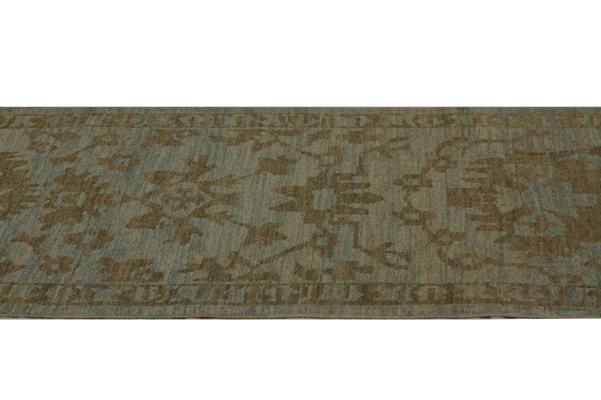 Descubre la elegancia de Turquía con Sultanabad Rugs. Diseñado con meticulosa atención al detalle, este diseño exclusivo es perfecto para realzar tu espacio.