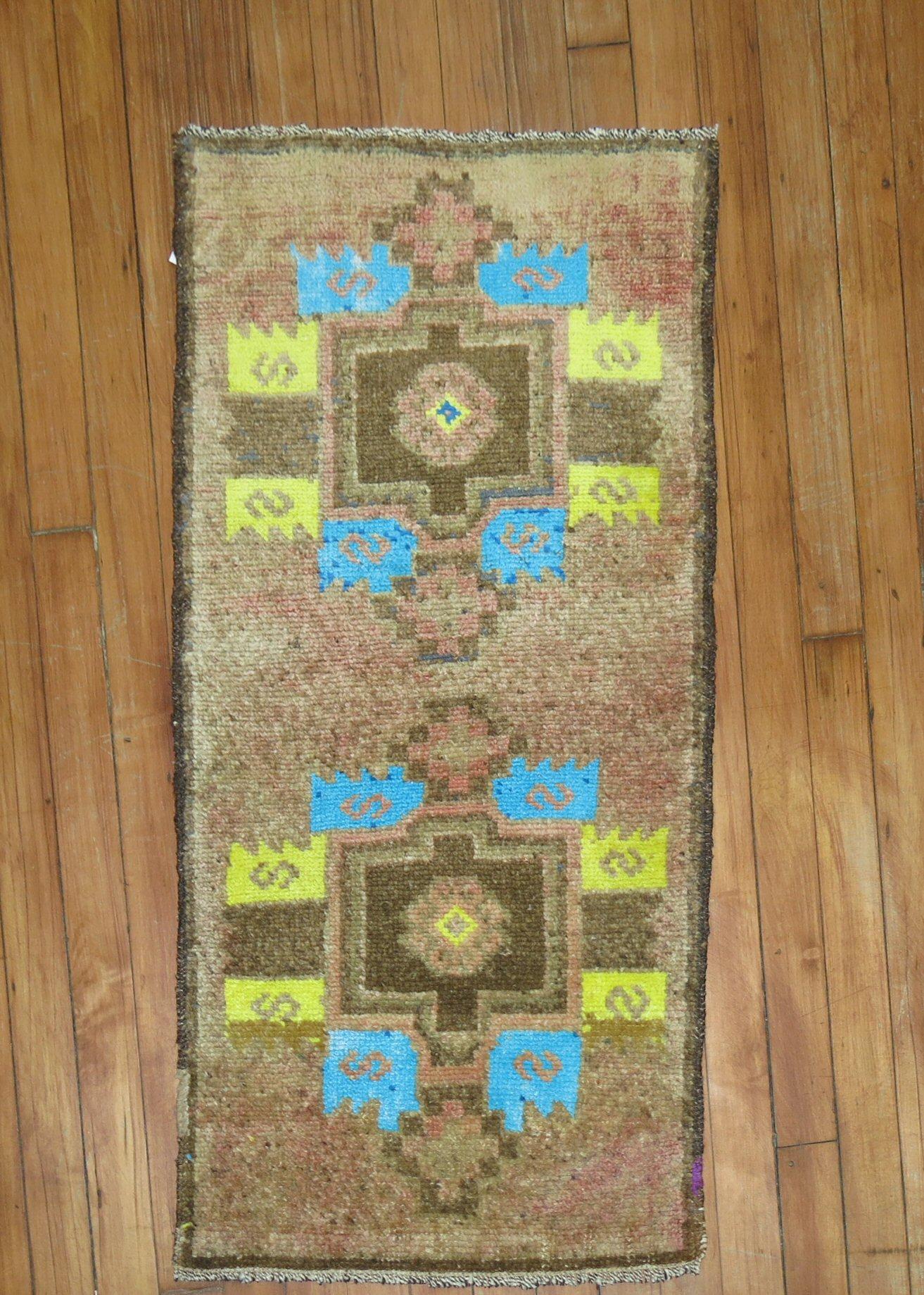 Mini Turkish Anatolian Rug In Good Condition For Sale In New York, NY