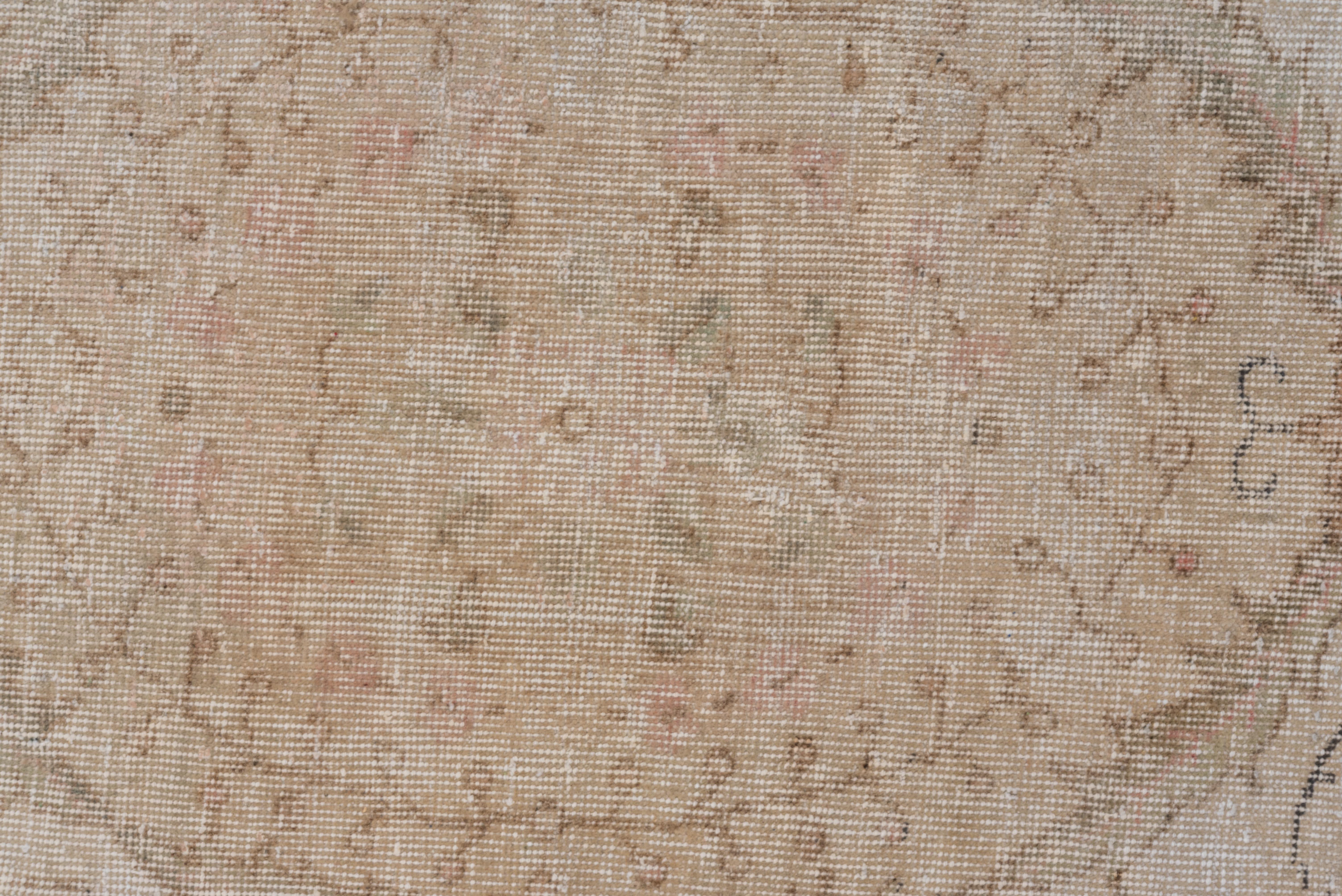 Türkischer antiker Teppich 1950 im Zustand „Gut“ im Angebot in New York, NY