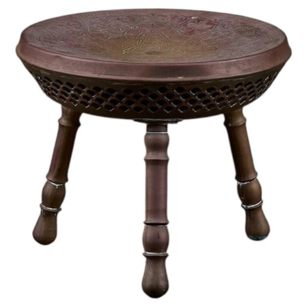 Türkischer Hocker aus Messing, emailliertes Blumendesign, Mitte des 20. im Angebot