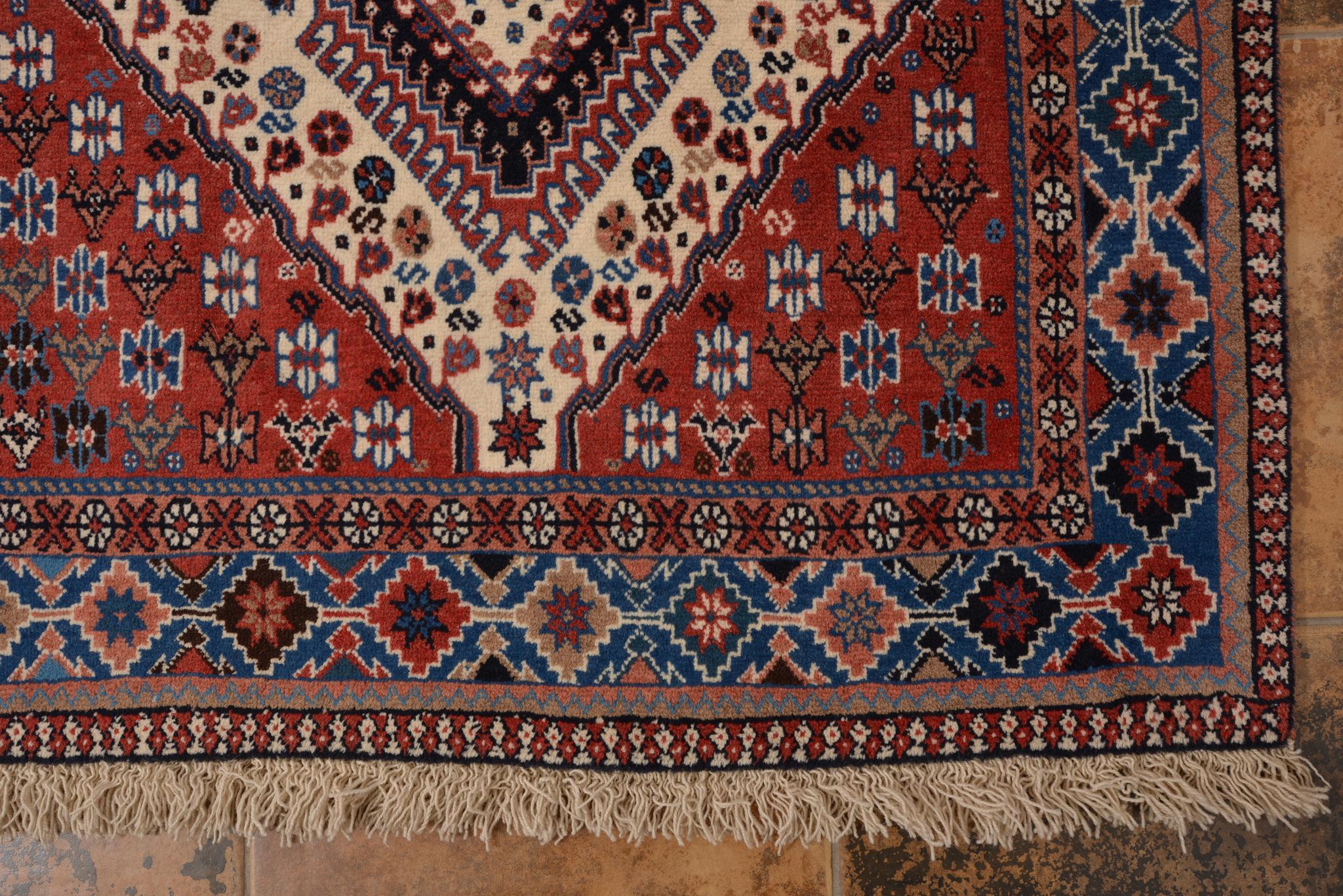 Turkish Carpet In Excellent Condition For Sale In Alessandria, Piemonte