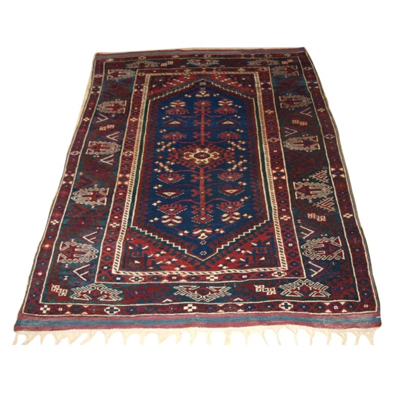Tapis turc Dosemealti au design traditionnel