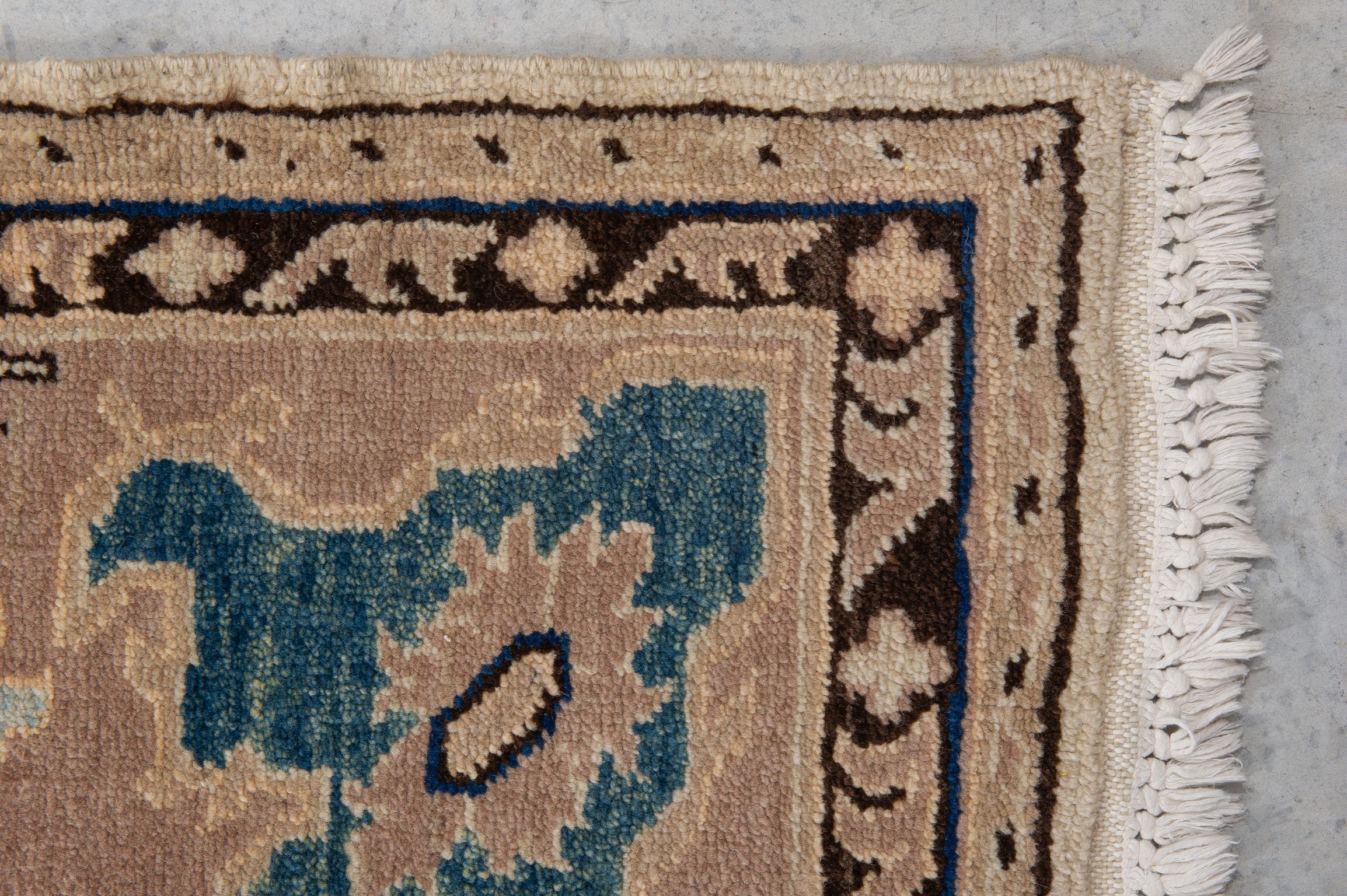 Tissé à la main Tapis turc vintage ELVAN en vente