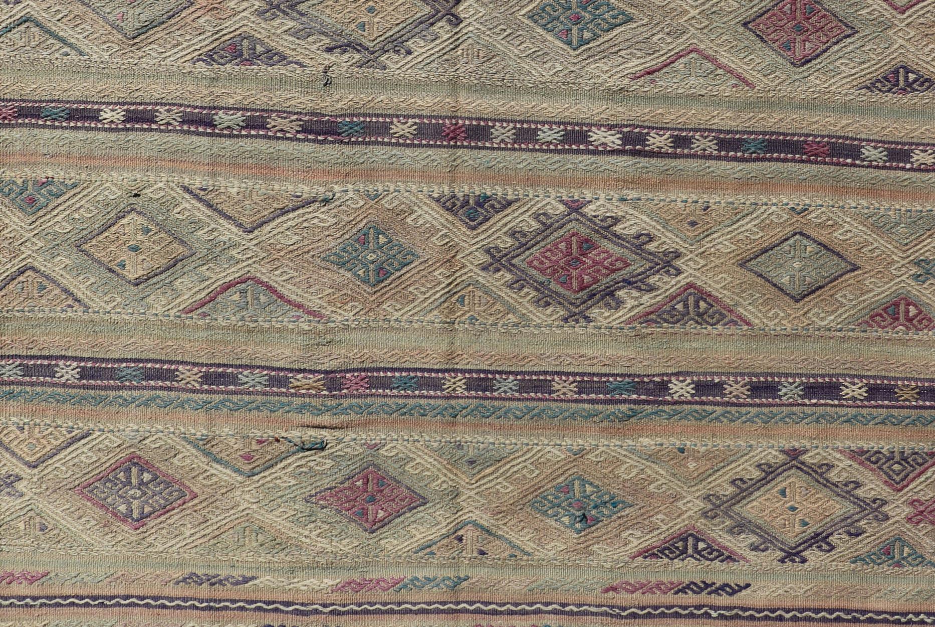 Turkish Embroideries Flat-Weave Kilim with Geometric and Colorful Stripes In Excellent Condition For Sale In Atlanta, GA