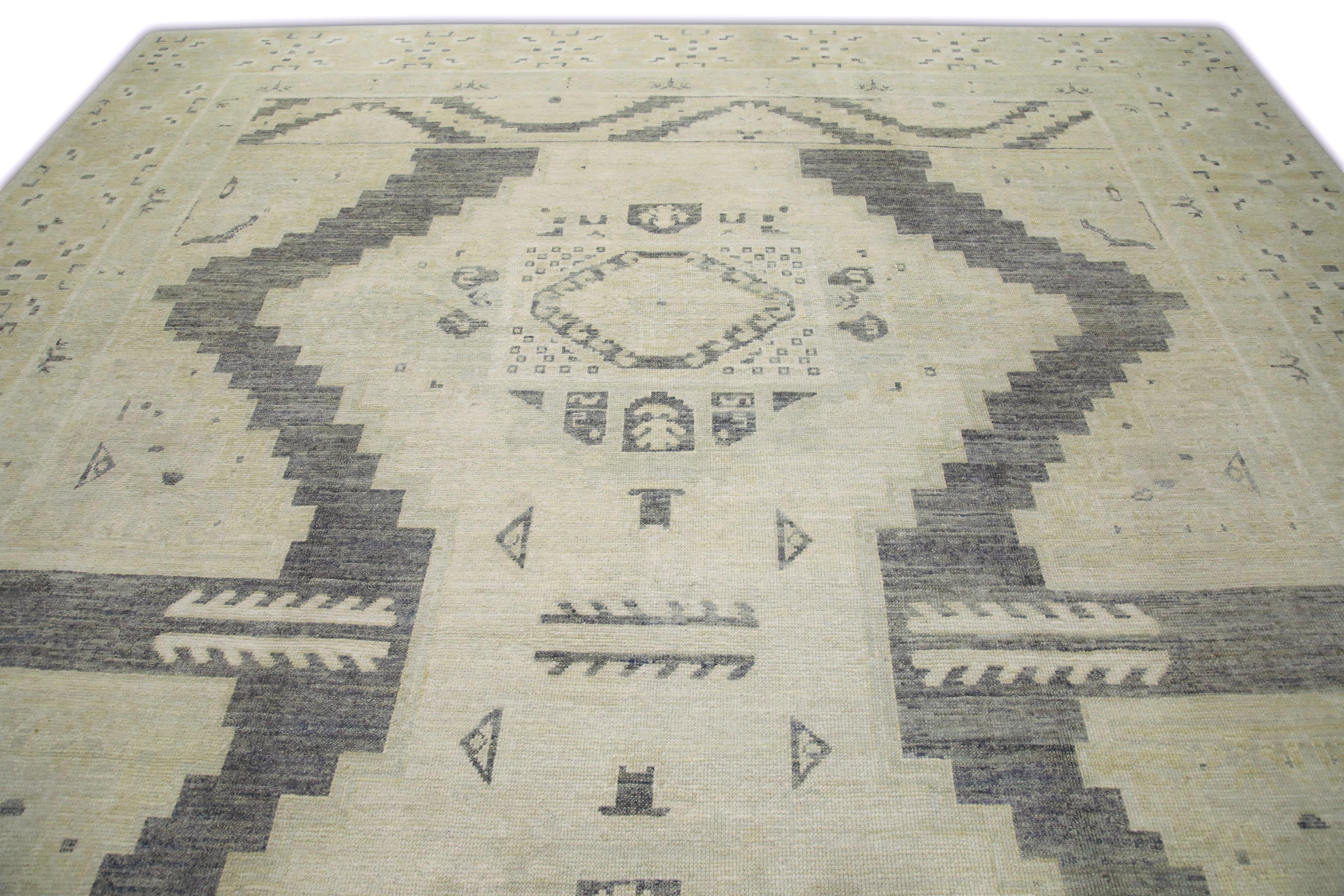  Türkischer Oushak-Teppich aus fein gewebter Wolle 11'3