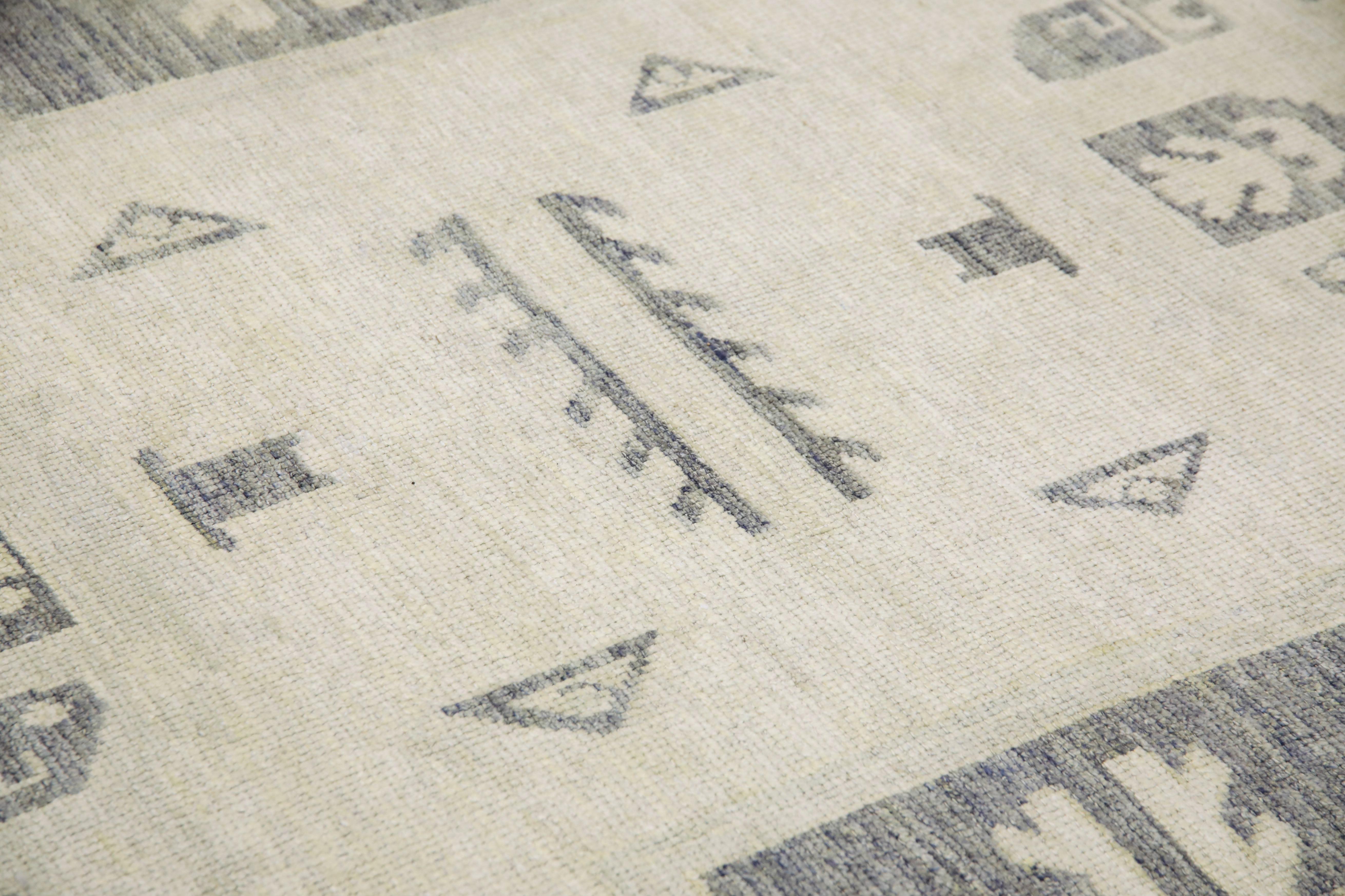  Türkischer Oushak-Teppich aus fein gewebter Wolle 11'3