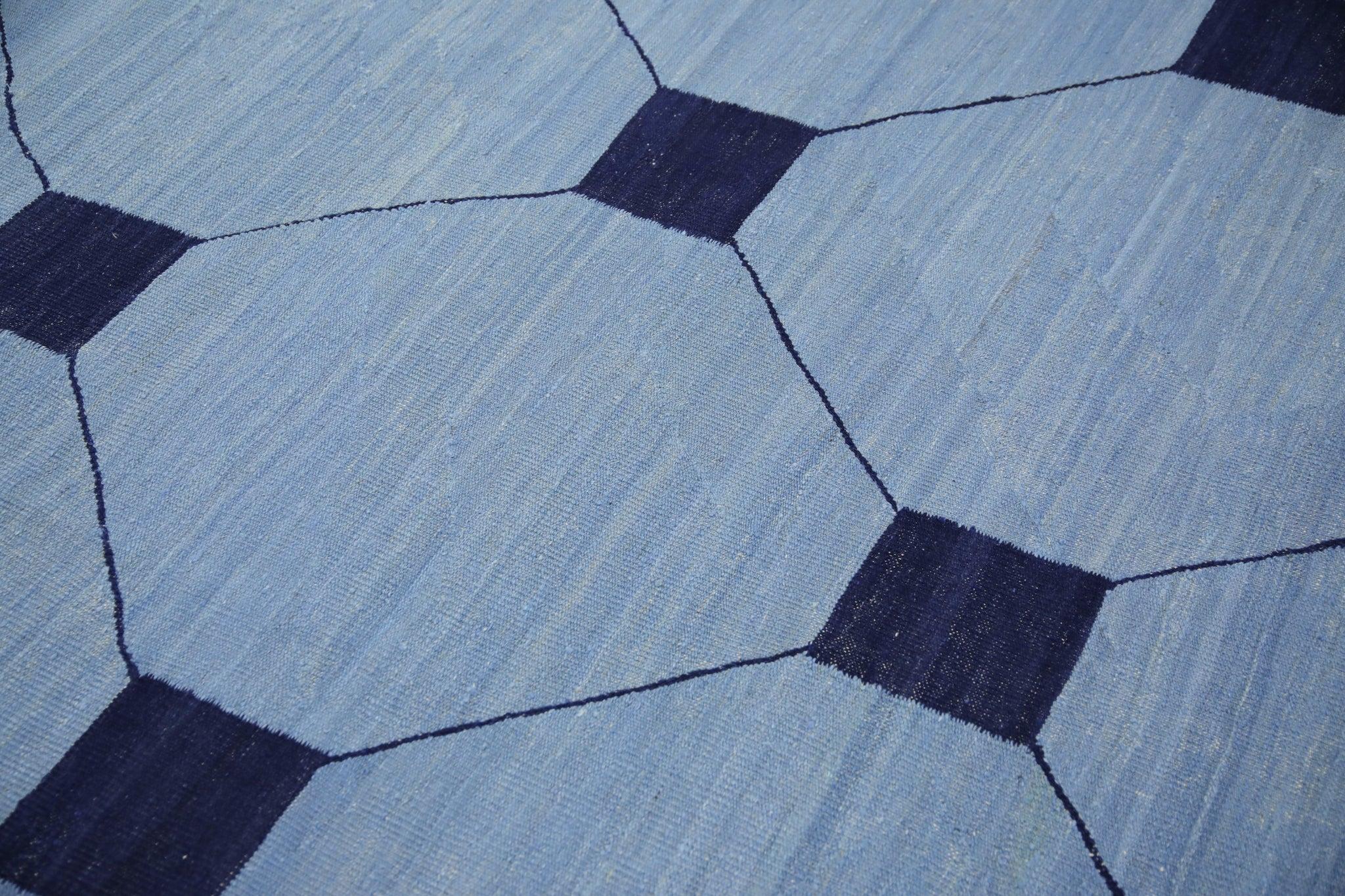 Türkischer handgefertigter Flachgewebe-Wollteppich in Blau und Marineblau, frühes 21. Jahrhundert 9'3