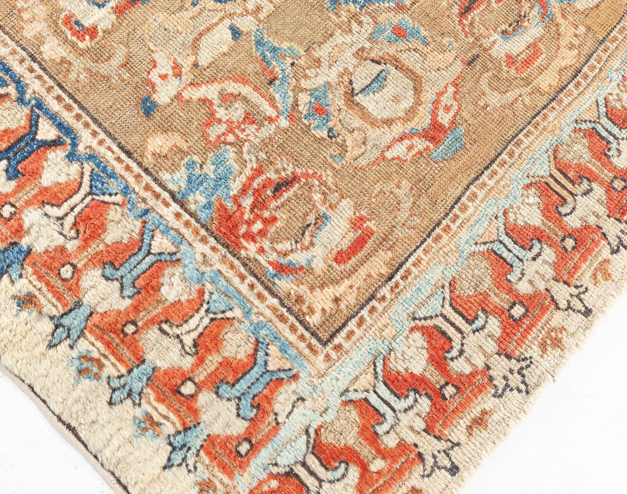 Turkish Ghiordes Rug In Good Condition For Sale In New York, NY