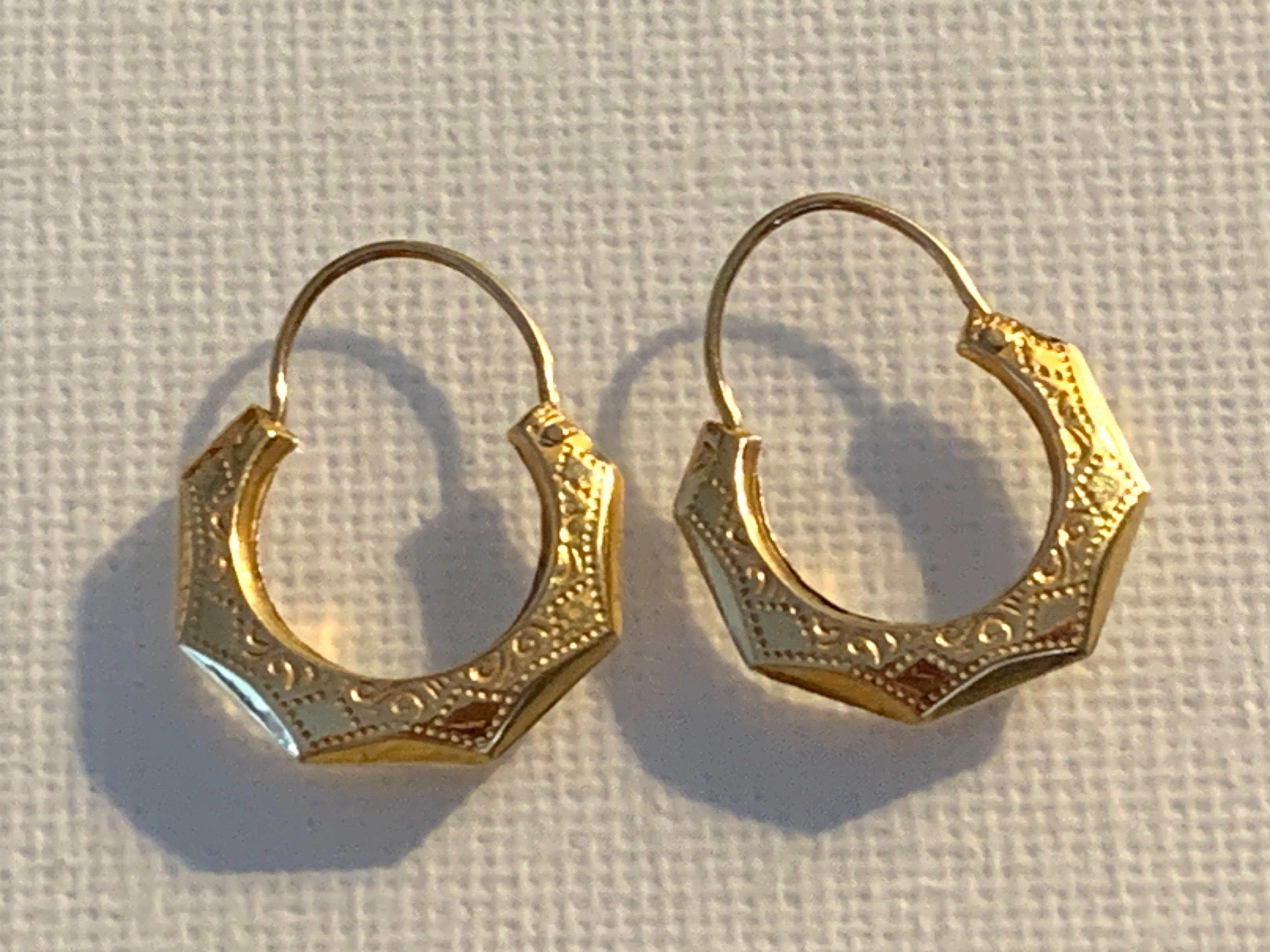 Turkish Gold Handcrafted Vintage creoles In Good Condition In London, GB
