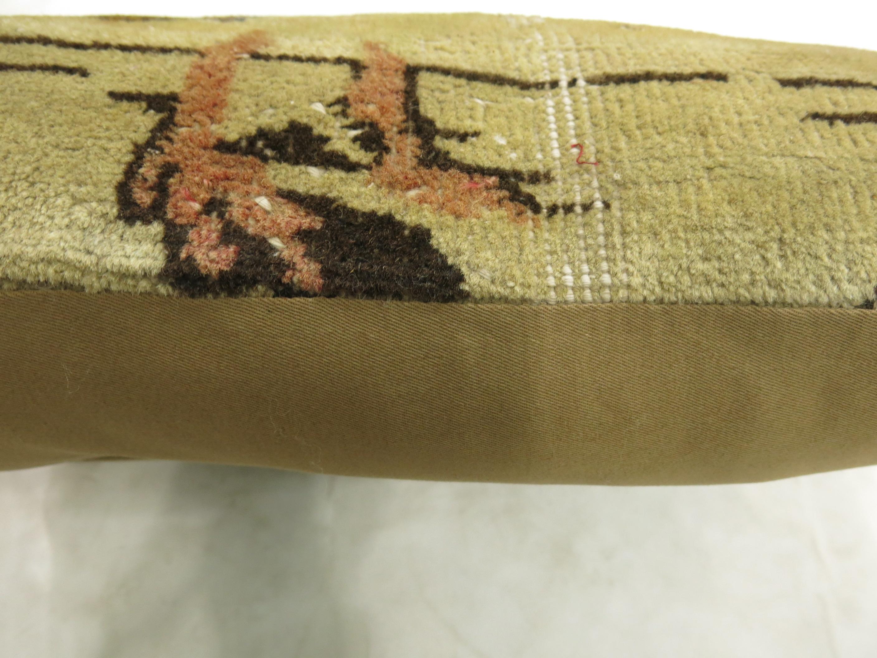 Pillow made from a Turkish rug depicting a colorful rooster. Rose, beige, light green accents on a tan field.

Measures: 1'4