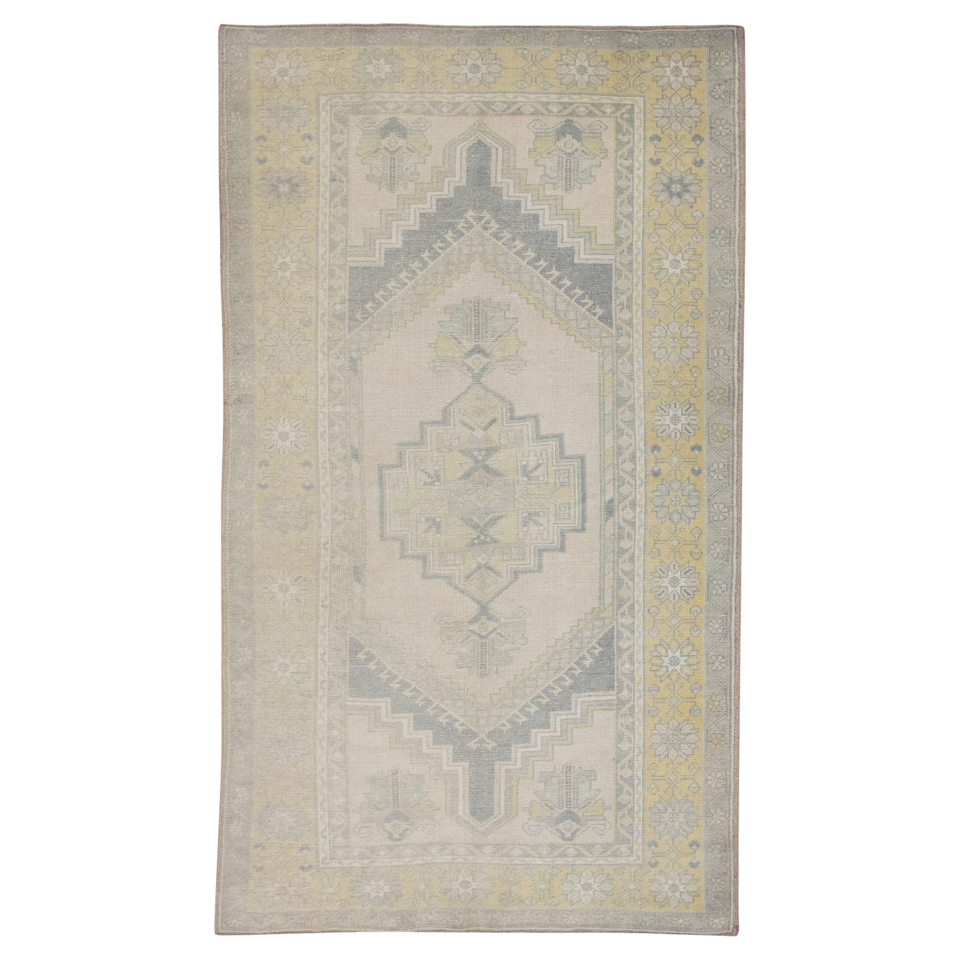 Tapis en laine turque tissée à la main Tapis vintage gris et beige 4' x 7'3"