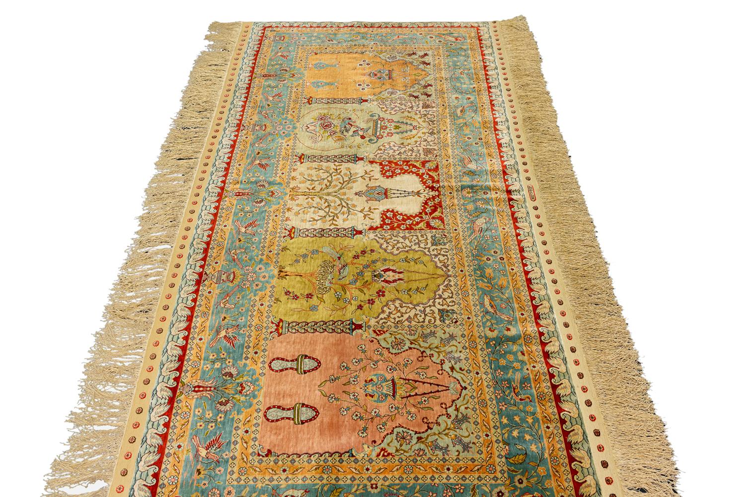 Türkischer Hereke Saf Design, signierter Seidenteppich, 1950-1970 im Angebot 1