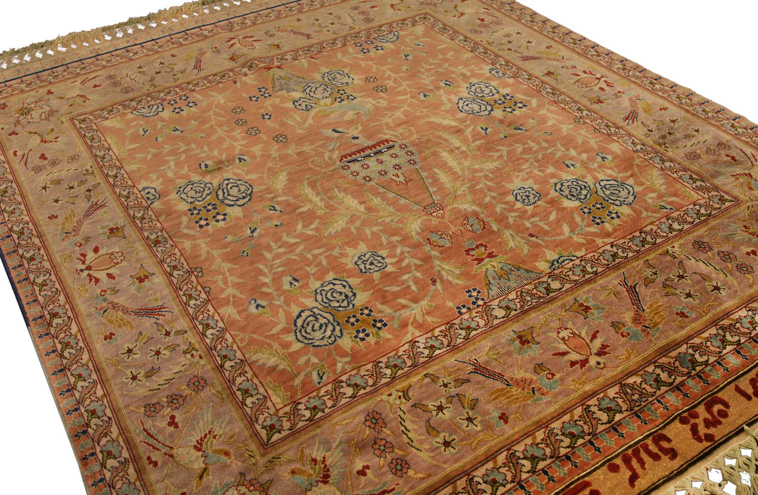 Turkish Hereke Silk & Metal Signed Rug with an All-Over Design, XXI Century In Good Condition For Sale In Ferrara, IT
