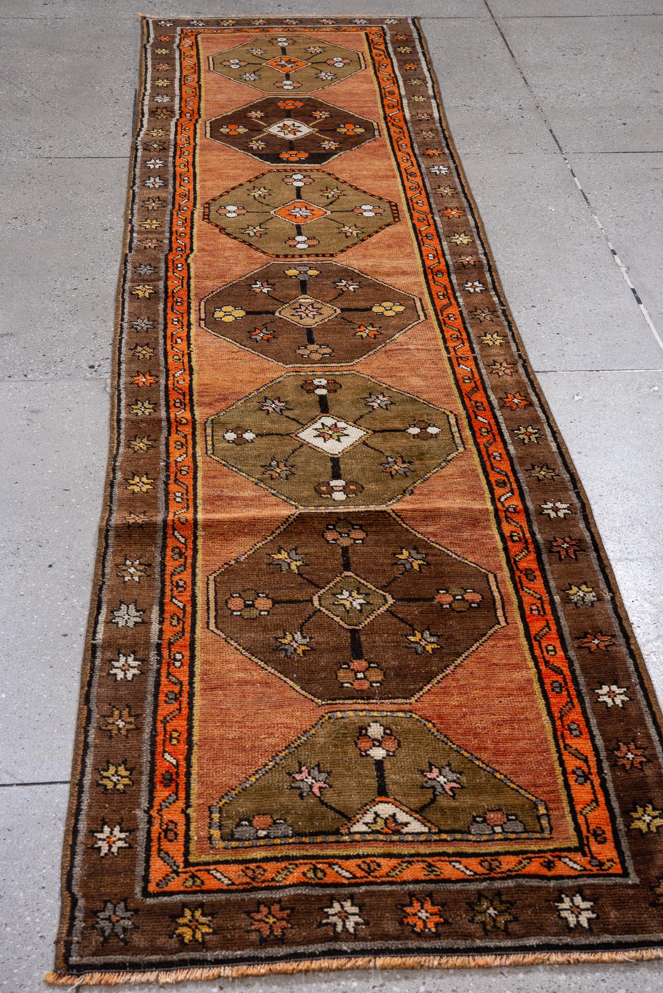 Kars Turco en Rojo Hormiga - Auténticas Formas de Medallón Oushak en venta