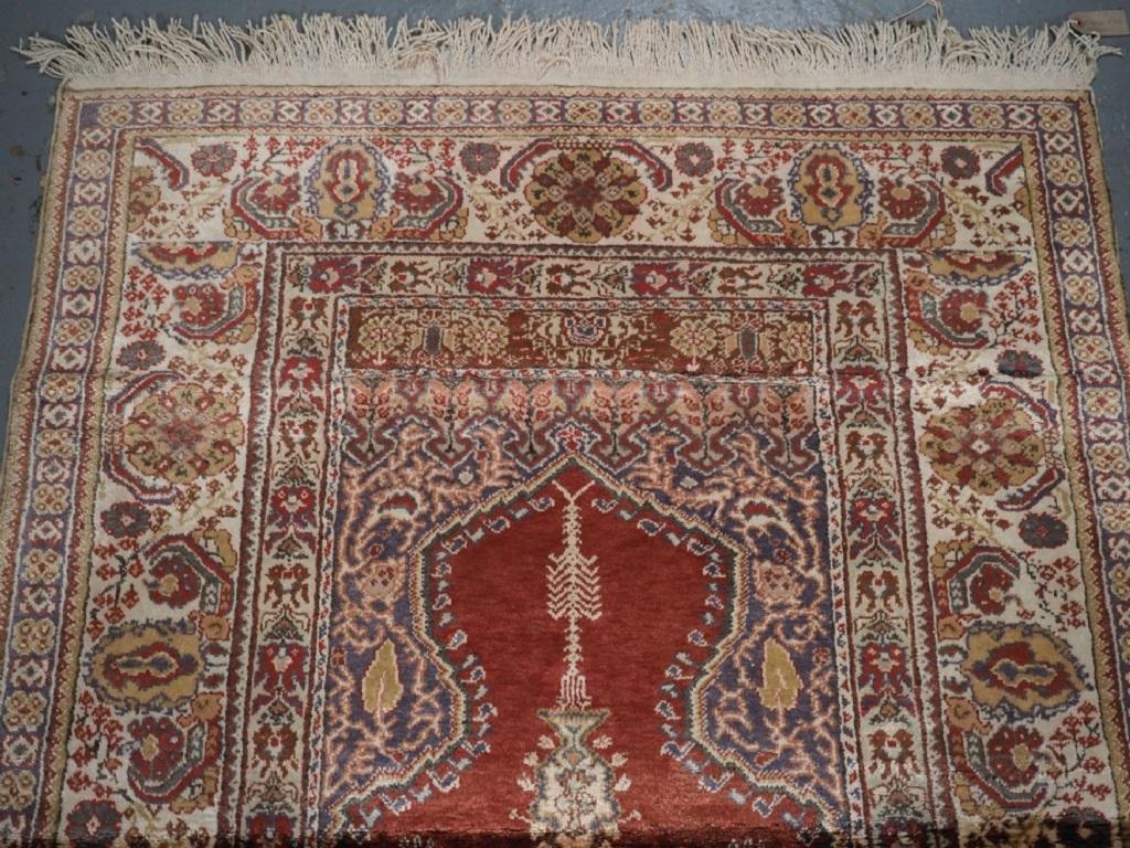Antigua alfombra de oración de Kayseri de Anatolia de 