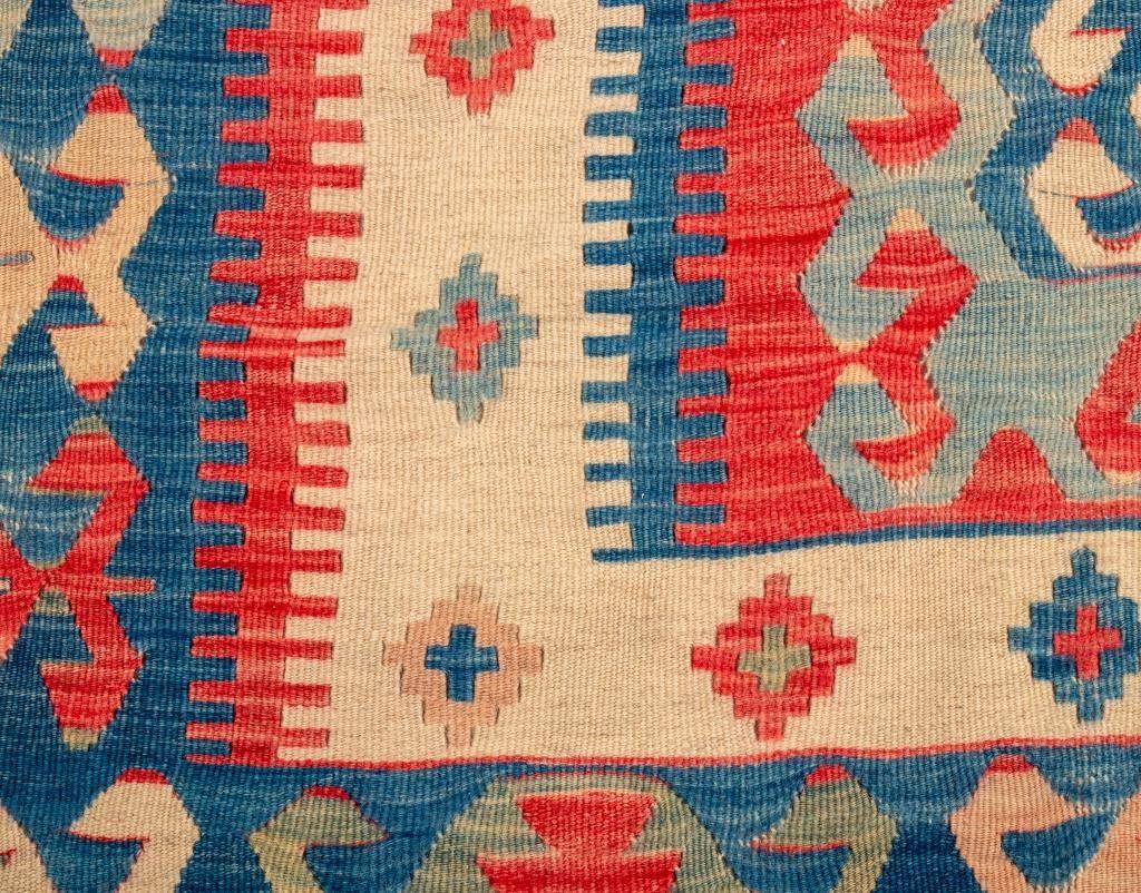 Turkish Kilim Rug, 4.6' x 3.4' In Good Condition For Sale In New York, NY