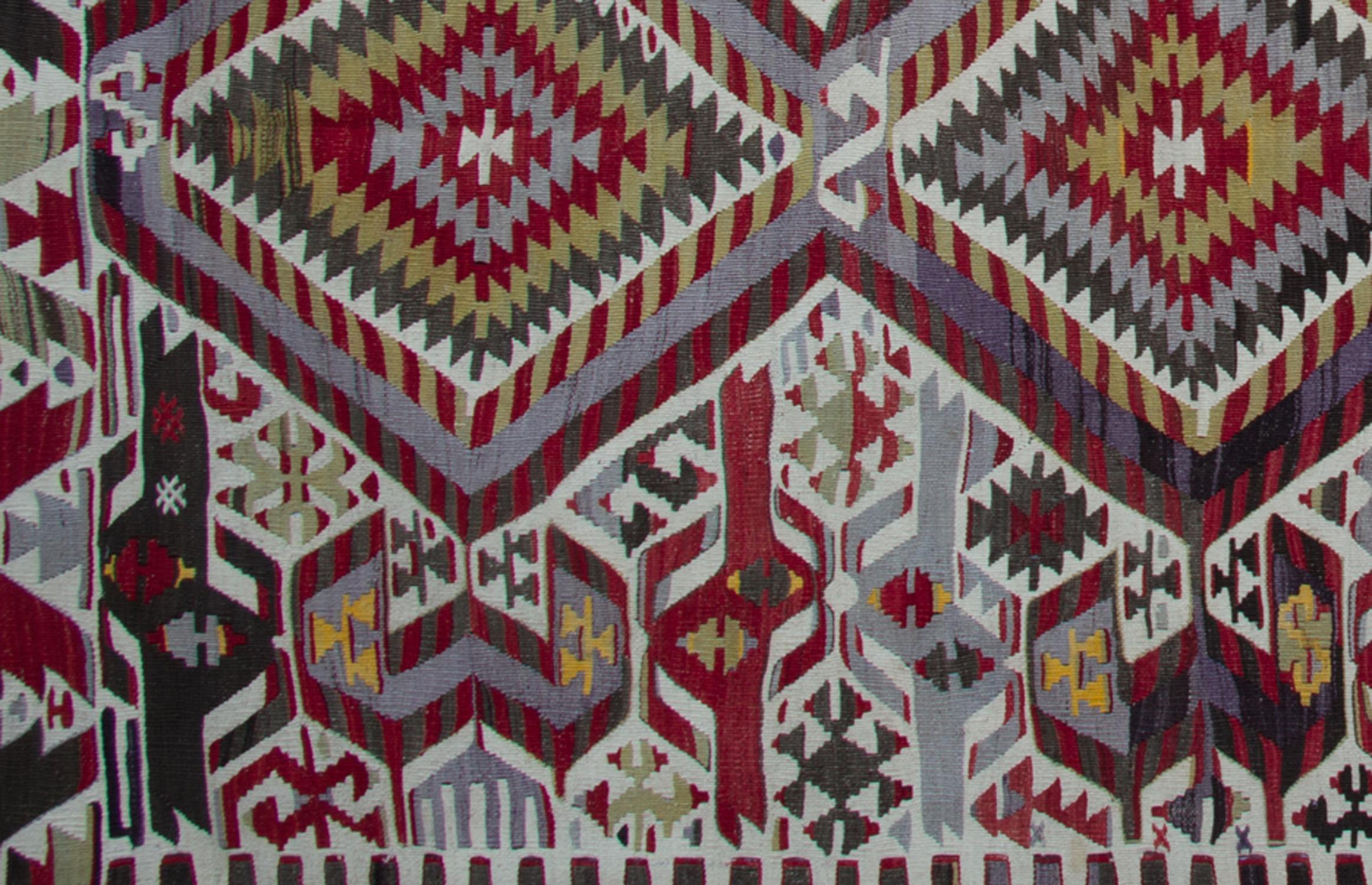 Turkish Kilim Rugs, Antique Rug Runner, Geometric Handmade Carpet Rugs Sale In Excellent Condition For Sale In Hampshire, GB