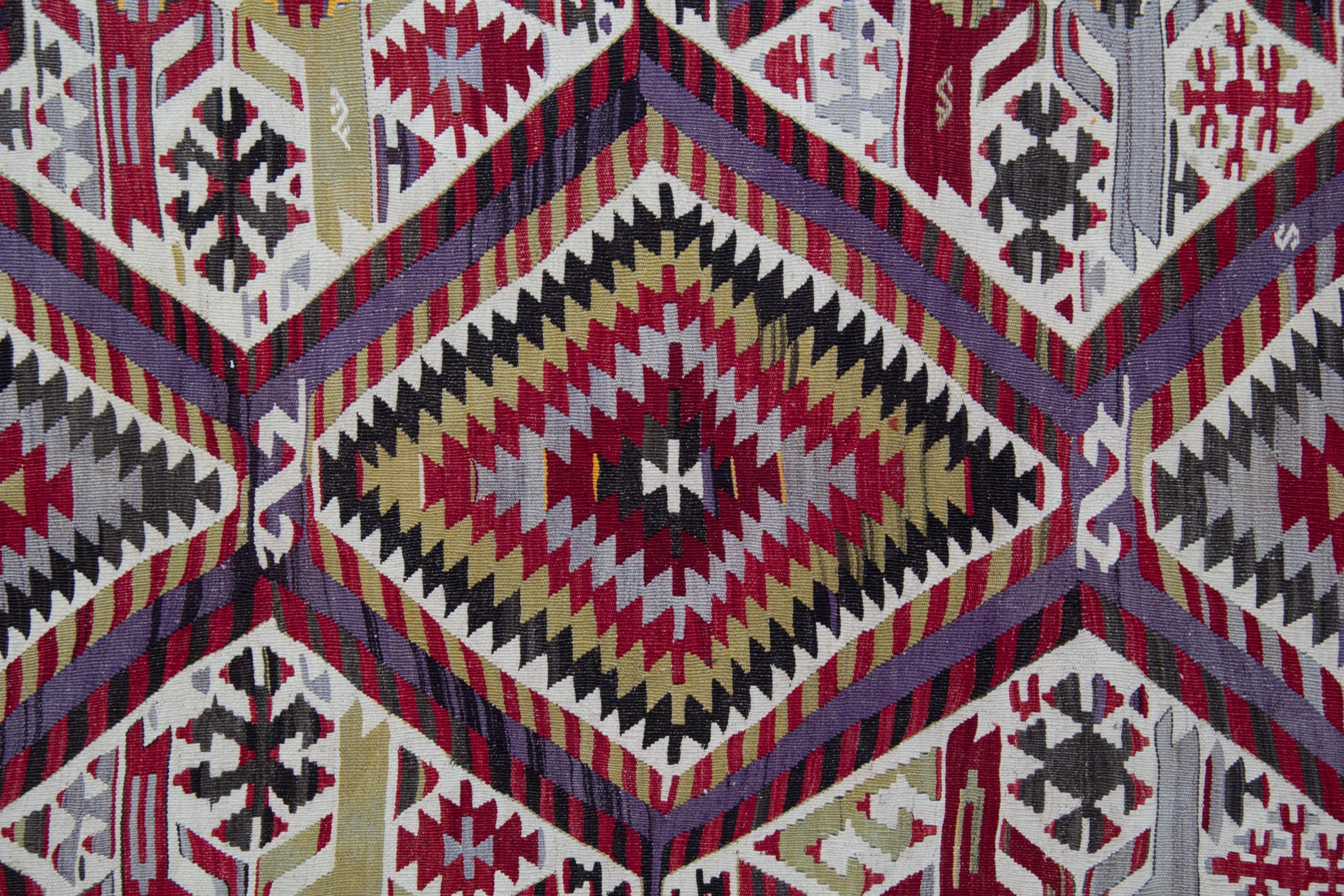 Türkische Kelim-Teppiche, antike Teppiche, UK, geometrische, handgefertigte Teppiche, Verkauf im Zustand „Hervorragend“ im Angebot in Hampshire, GB