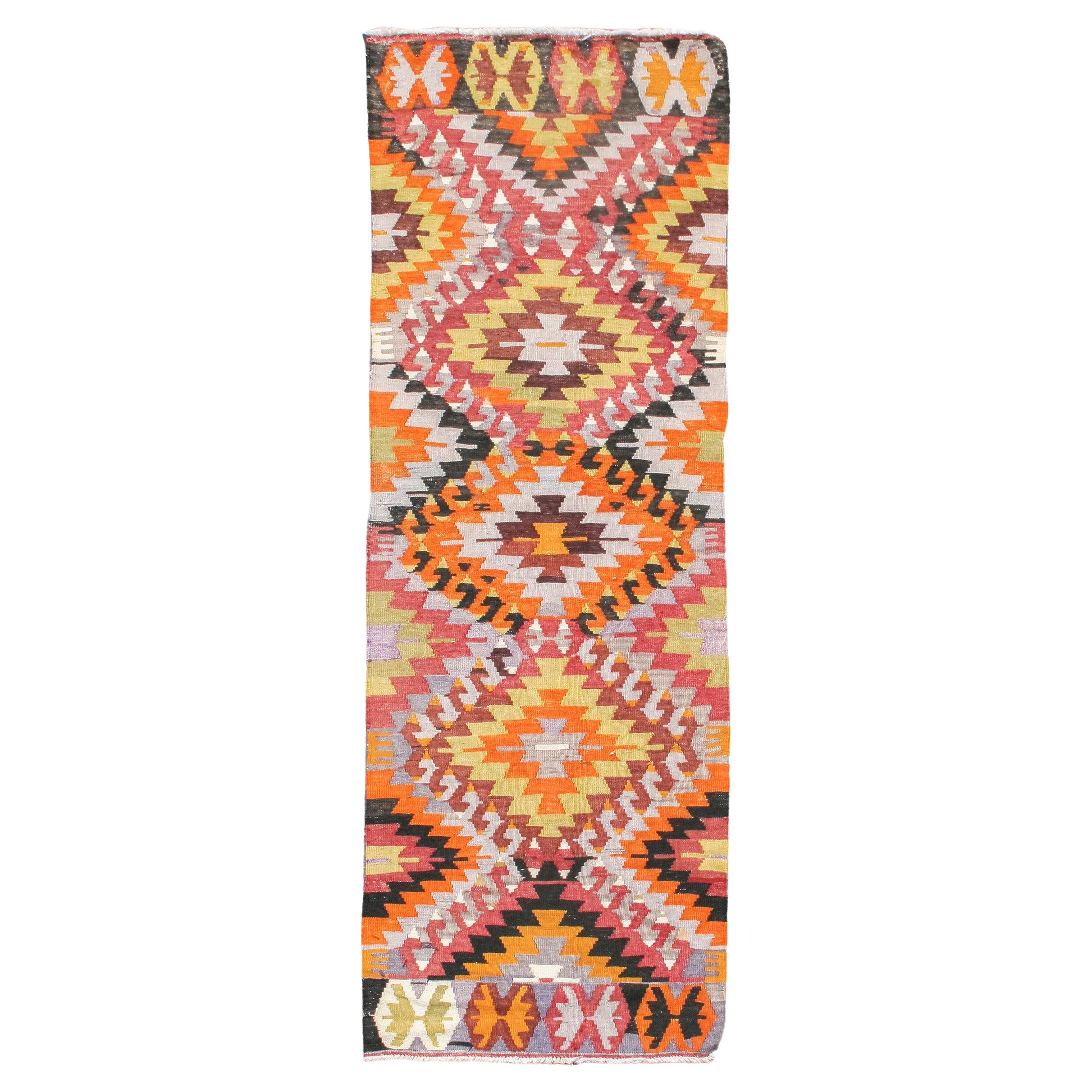 Tapis de couloir Kilim turc, milieu du 20e siècle