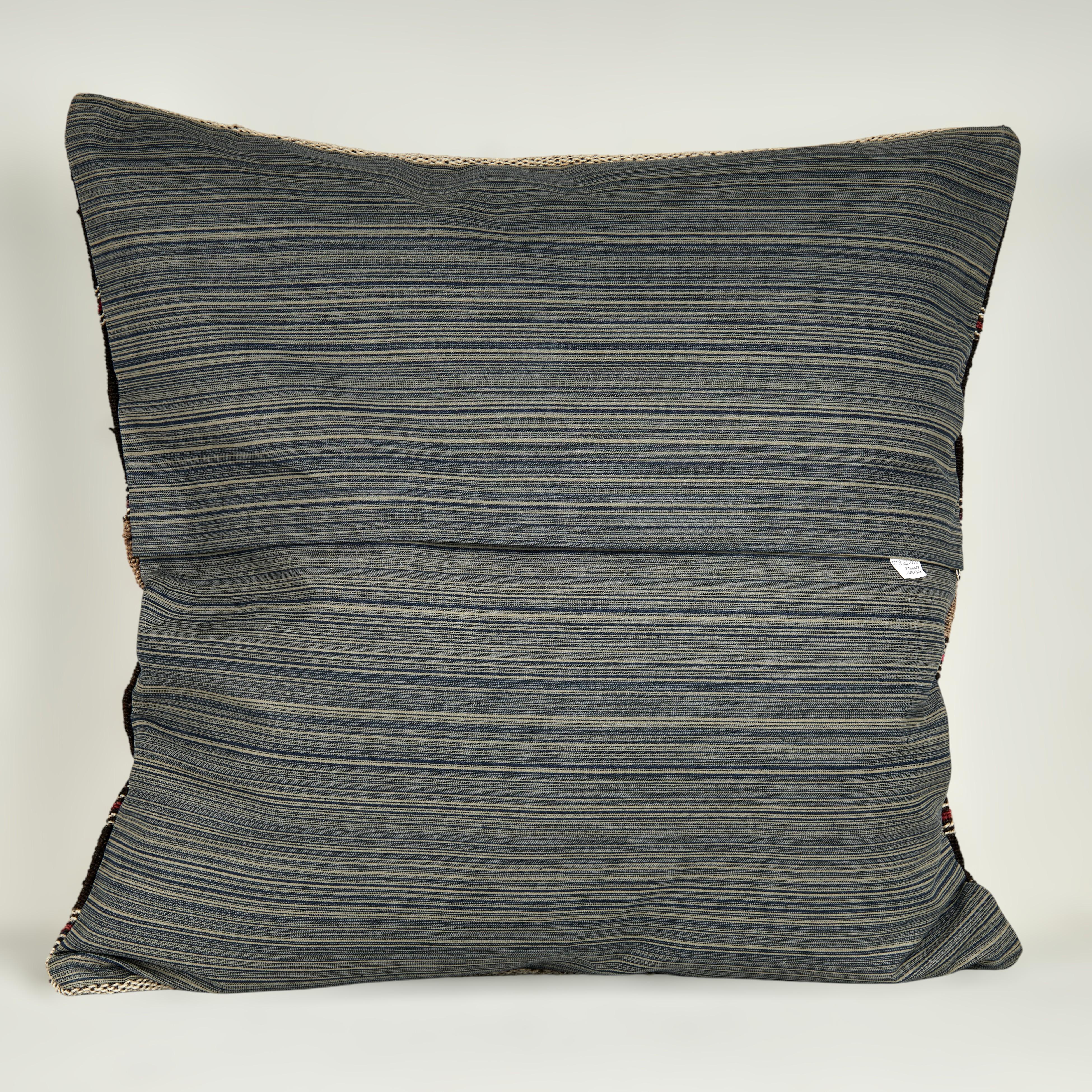 Cuscini turchi a righe kilim in vendita 5