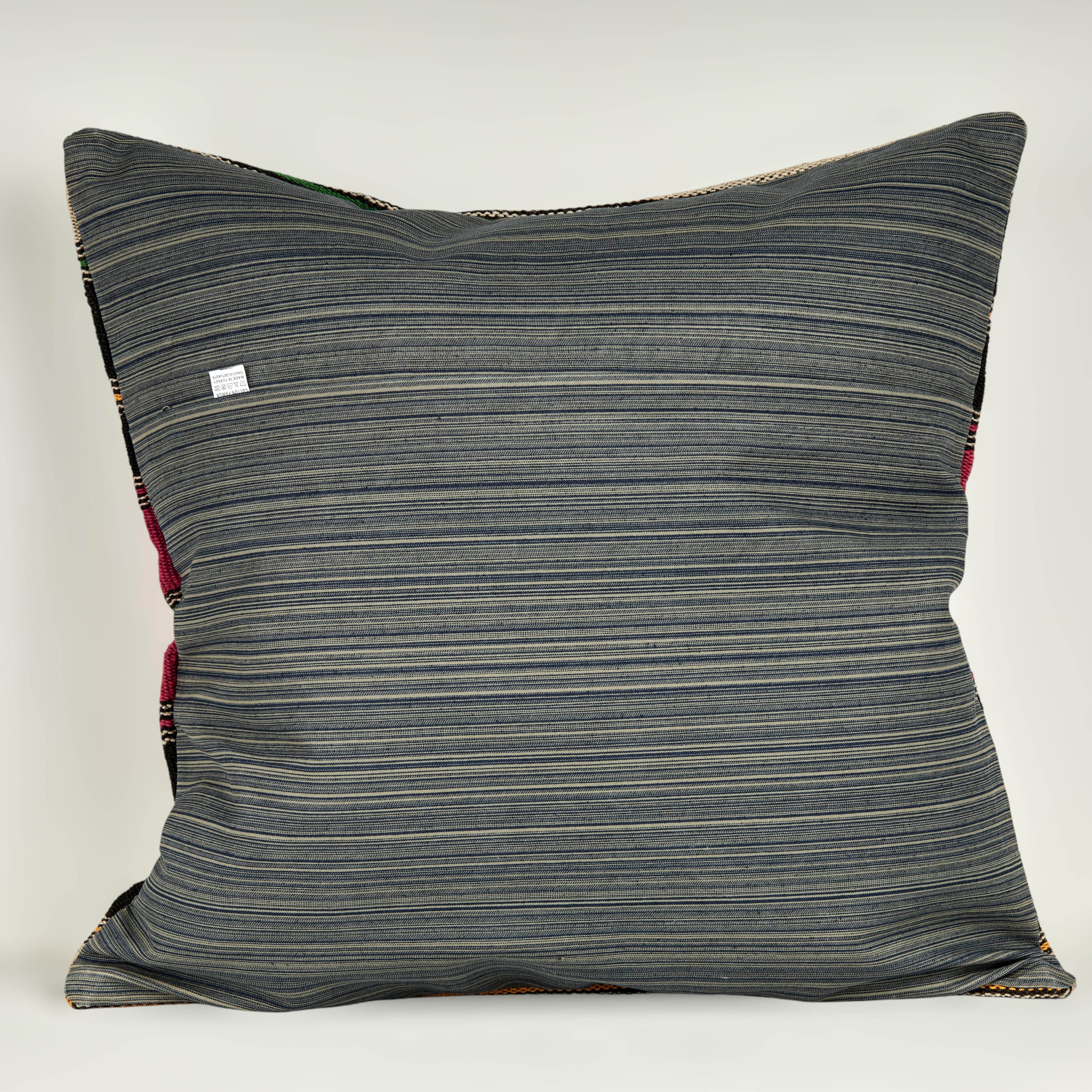 Turco Cuscini turchi a righe kilim in vendita