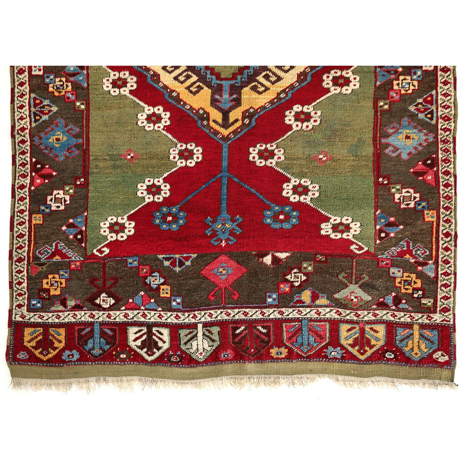 Antique 1920s Wool Turkish Kirsehir Rug, 3' x 5' In Good Condition For Sale In New York, NY