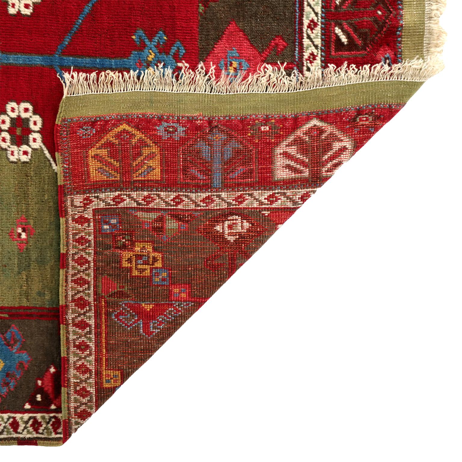 Antiker türkischer Kirsehir-Teppich aus Wolle von 1920, 3' x 5' im Zustand „Gut“ im Angebot in New York, NY