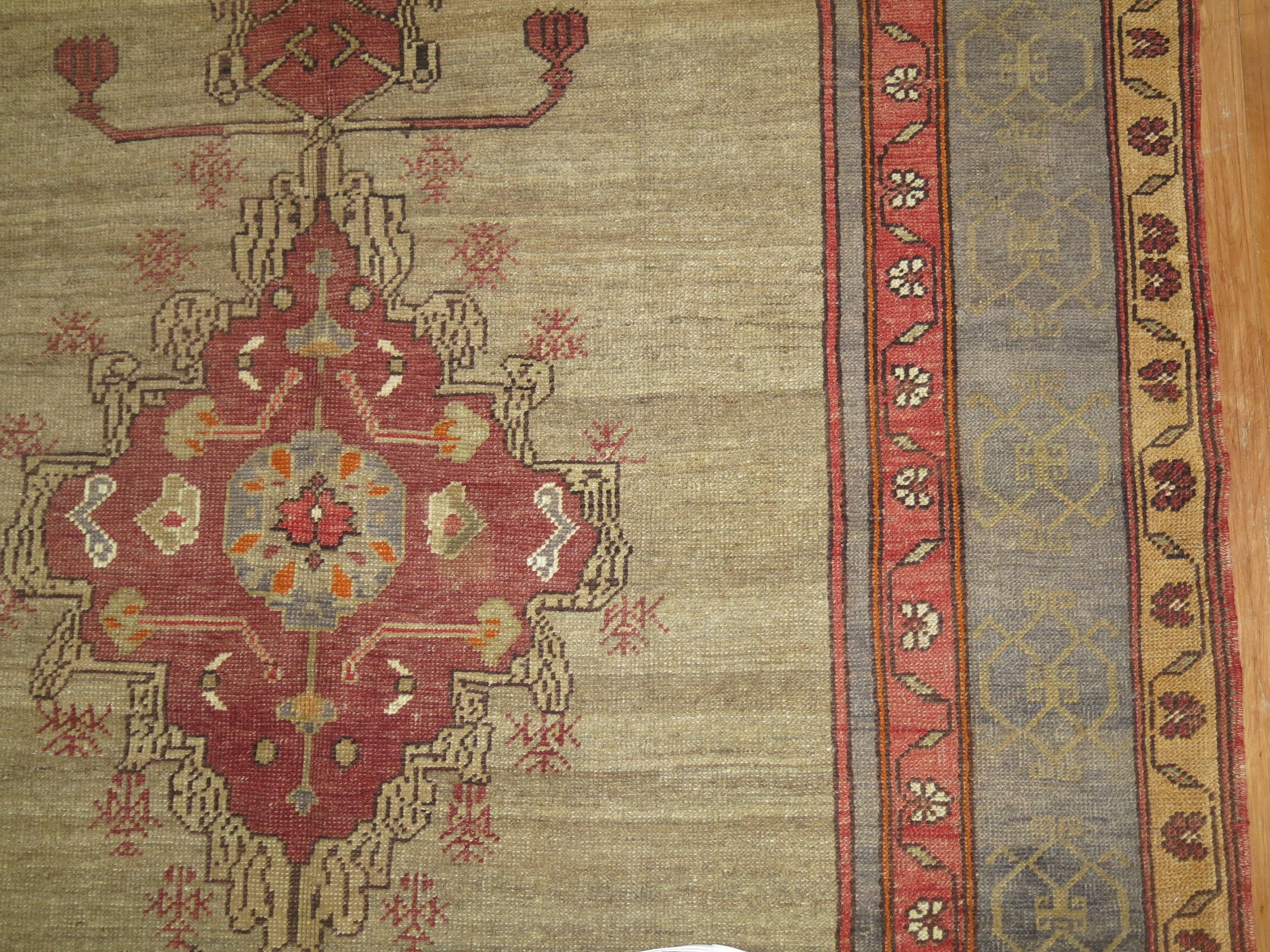 Türkischer Konya-Teppich (Handgewebt) im Angebot