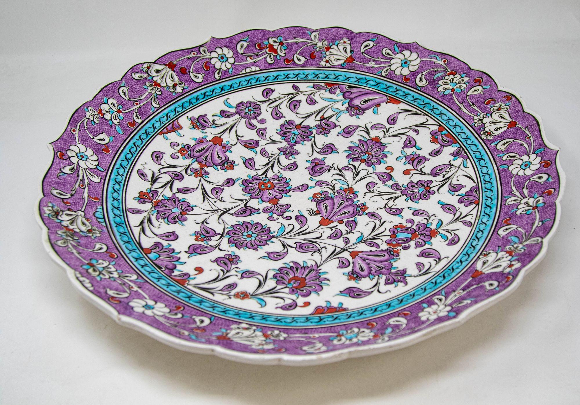 Islamic Turkish Kütahya Pottery Hand Painted Wall Hanging Plate with Iznik Pattern 1950s For Sale